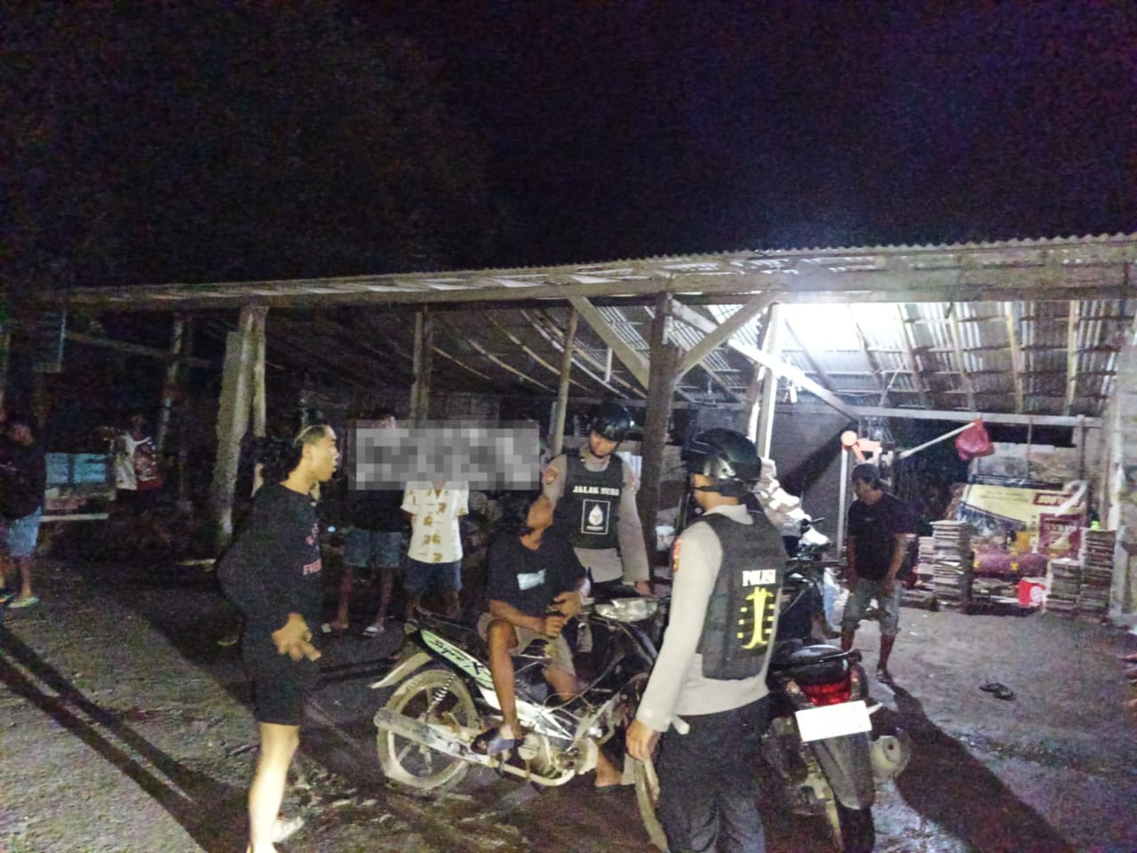 NUSA PENIDA, BALINEWS.ID – Kesalahpahaman yang dipengaruhi ketersinggungan dan konsumsi minuman beralkohol memicu perkelahian antara dua pemuda di kawasan Pang…