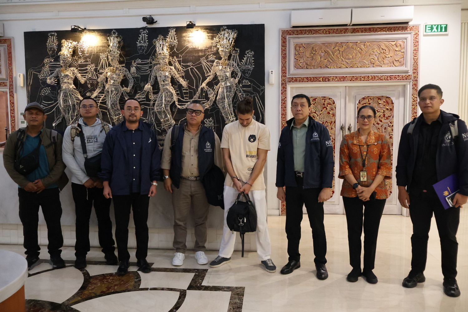 BADUNG, BALINEWS.ID - Kantor Imigrasi Kelas I Khusus TPI Ngurah Rai mendeportasi seorang warga negara asing (WNA) asal Rumania berinisial CCZ pada Selasa (20/1…