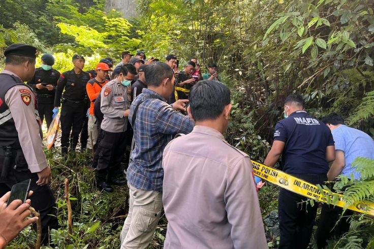 BADUNG, BALINEWS.ID – Temuan sebuah sepeda motor tanpa pemilik di atas Jembatan Tukad Bangkung, Desa Pelaga, Kecamatan Petang, Kabupaten Badung, menggegerkan w…