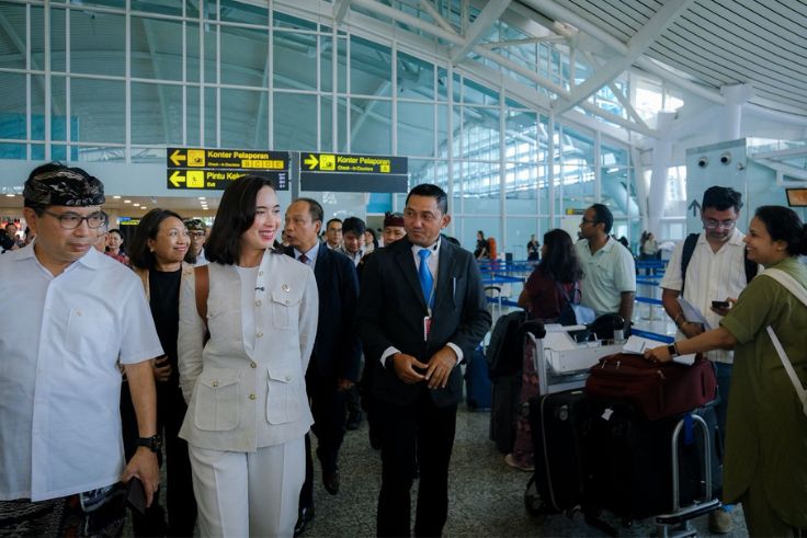 BADUNG, BALINEWS.ID – Mengawali tahun 2026, Menteri Pariwisata (Menpar) Widiyanti Putri Wardhana memastikan kesiapan Bali dalam memberikan layanan prima bagi w…