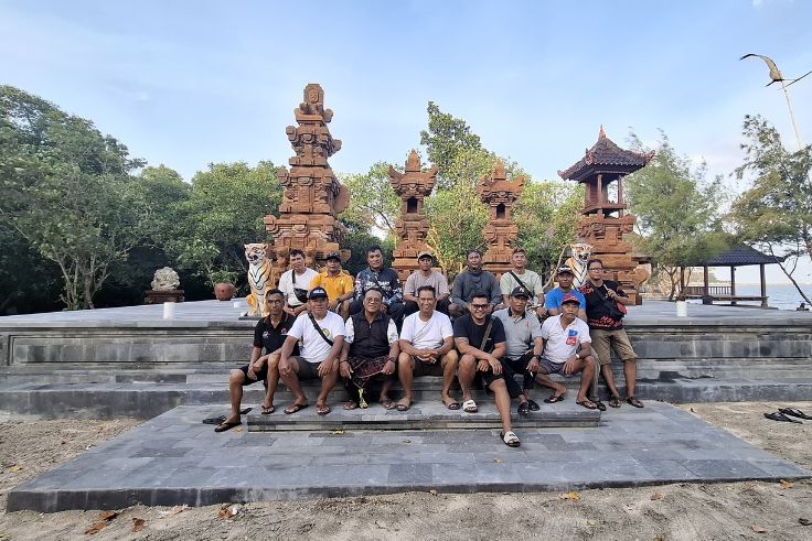 DENPASAR, BALINEWS.ID — Polemik pro dan kontra rencana pembangunan fasilitas Liquefied Natural Gas (LNG) di kawasan Sidakarya perlahan menemukan titik terang. …