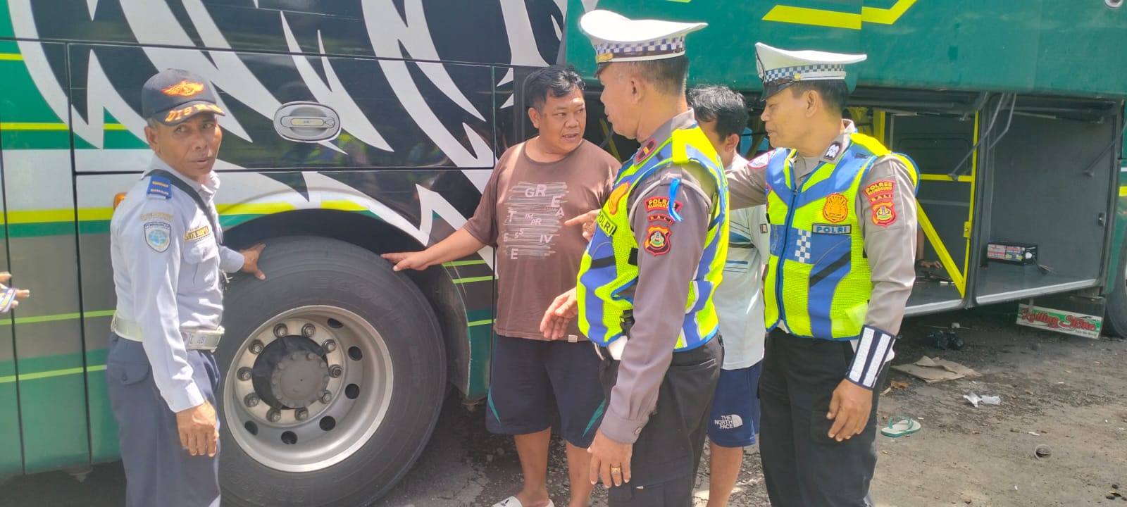 KLUNGKUNG, BALINEWS.ID – Dalam rangka mendukung pelaksanaan Operasi Keselamatan Agung 2026, Polres Klungkung bekerja sama dengan Dinas Perhubungan Kabupaten Kl…