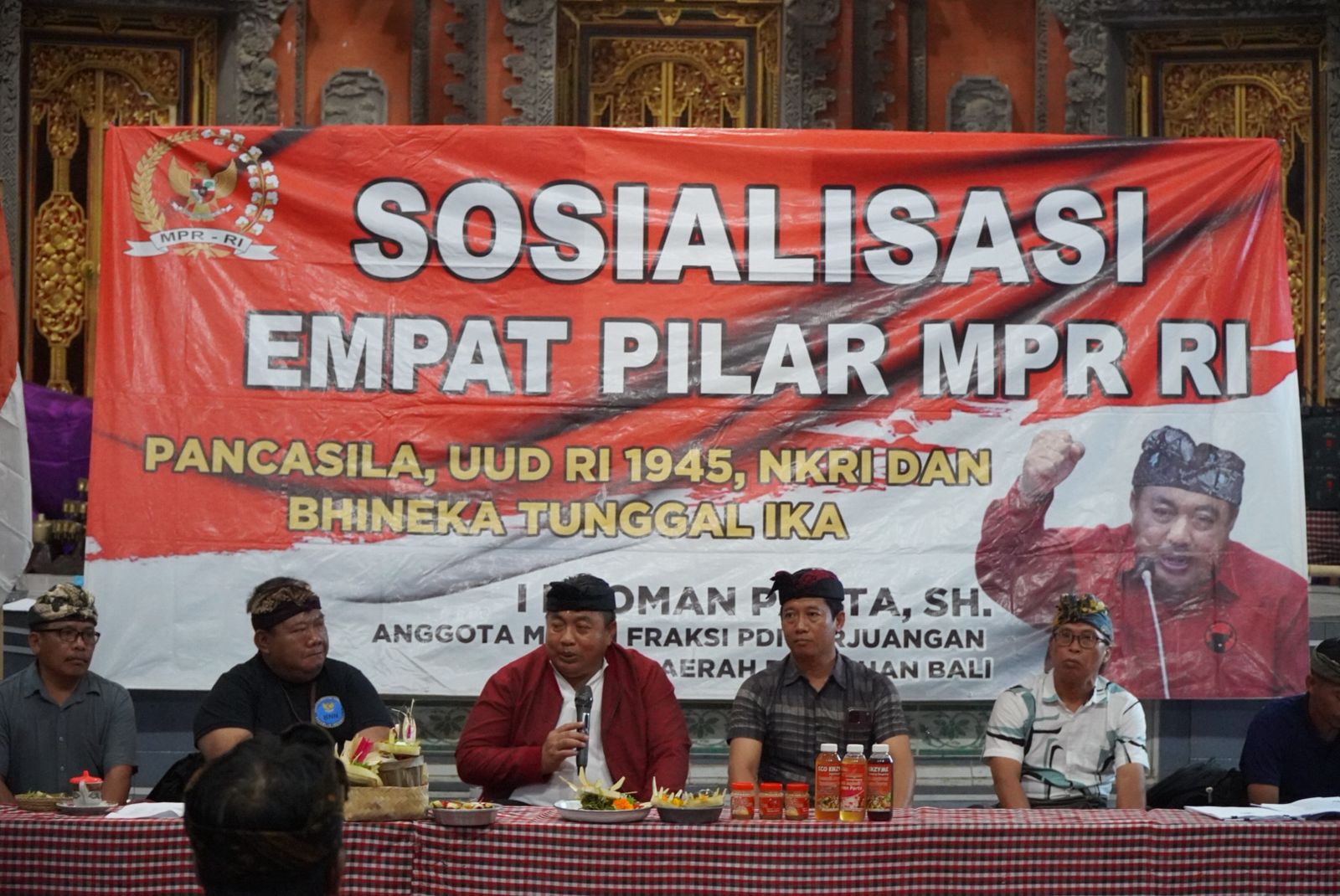GIANYAR, BALINEWS.ID – Anggota DPR RI I Nyoman Parta, S.H., melaksanakan kegiatan Sosialisasi Empat Pilar Kebangsaan di Banjar Kebon Kelod Belege, Kecamatan Bl…