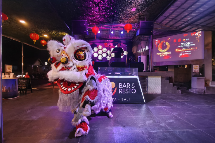 BADUNG, BALINEWS.ID -  A vibrant atmosphere of energy and cultural fusion filled 69 Bar & Resto on Tuesday (Feb 17), as the venue hosted a lively Lunar New Yea…