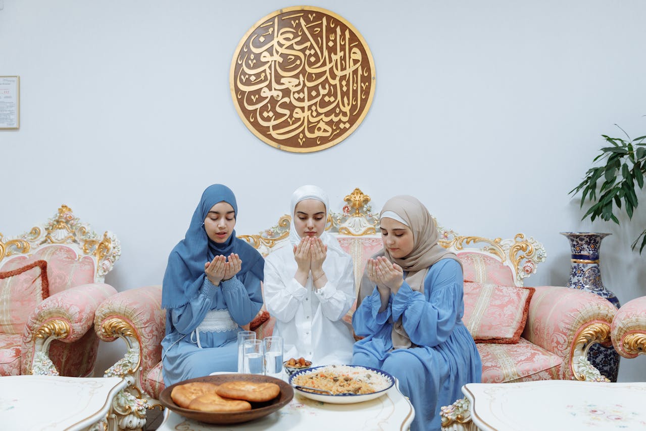NASIONAL, BALINEWS.ID - Pemerintah menetapkan 1 Ramadan 1447 Hijriah atau awal Ramadan 2026 Masehi jatuh pada Kamis, 19 Februari 2026. Keputusan tersebut diamb…