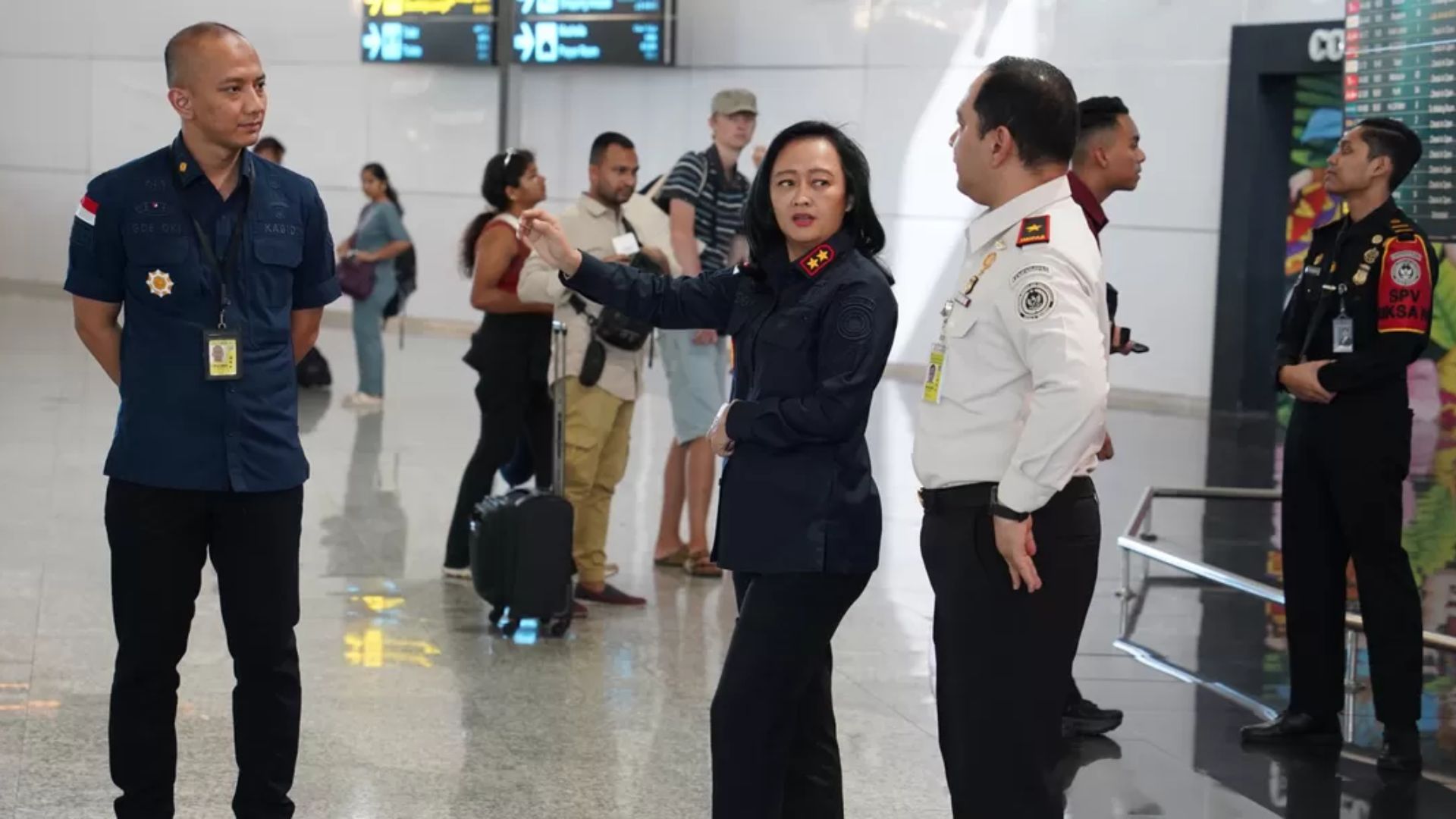DENPASAR – Penutupan sejumlah jalur udara di kawasan Timur Tengah akibat konflik geopolitik masih berdampak pada penerbangan internasional menuju dan dari Bali…