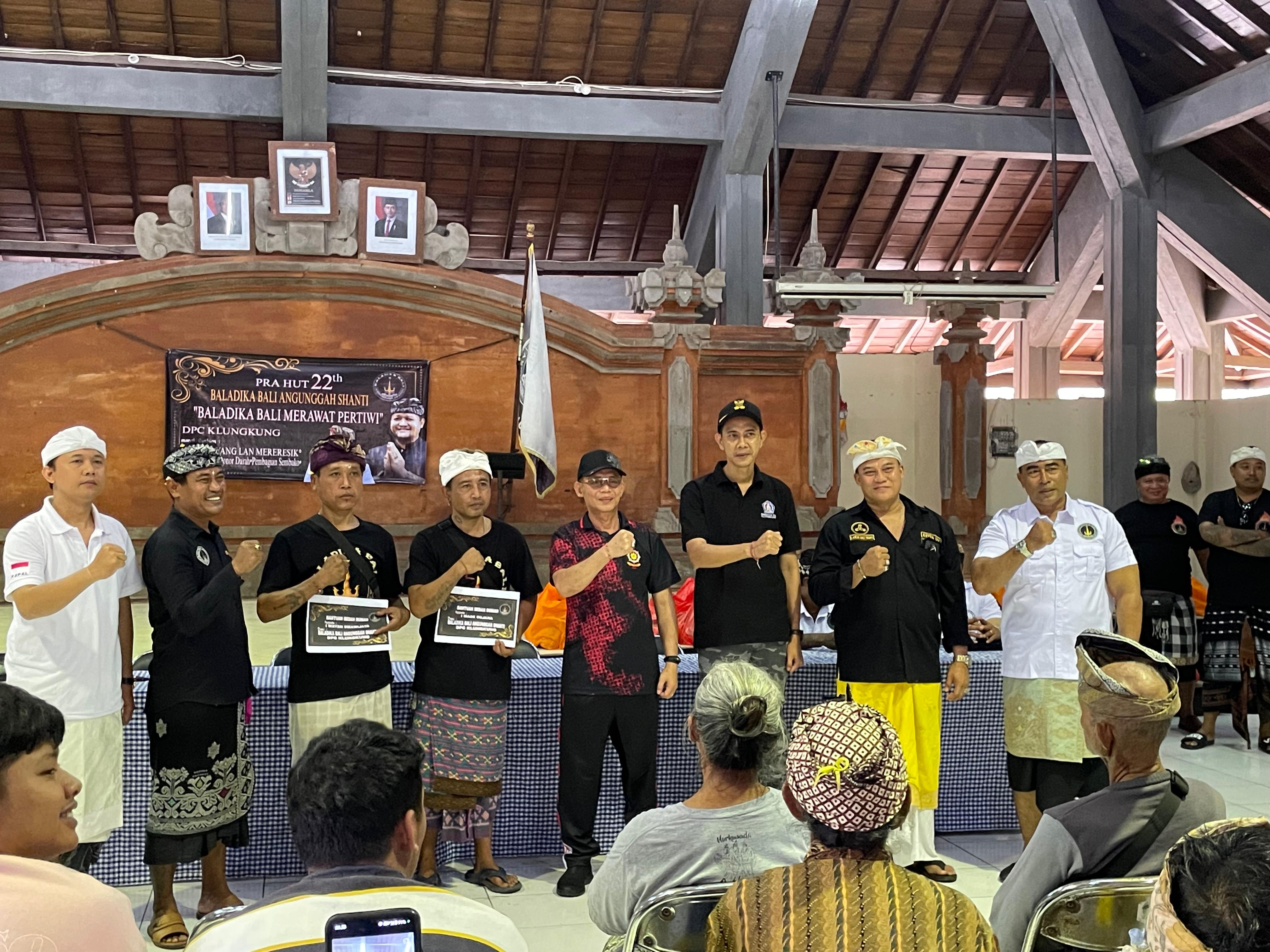 KLUNGKUNG, BALINEWS.ID — Menyambut Hari Ulang Tahun (HUT) ke-22 Suka Duka Baladika Bali Angunggah Shanti, Dewan Pimpinan Cabang (DPC) Baladika Klungkung mengge…
