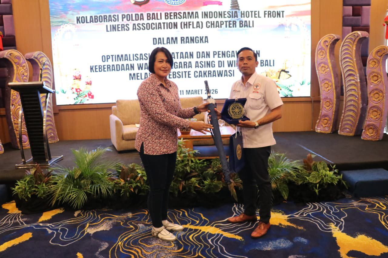 DENPASAR, BALINEWS.ID – Polda Bali menggandeng pelaku industri perhotelan untuk memperkuat pengawasan terhadap keberadaan warga negara asing (WNA) di Pulau Dew…