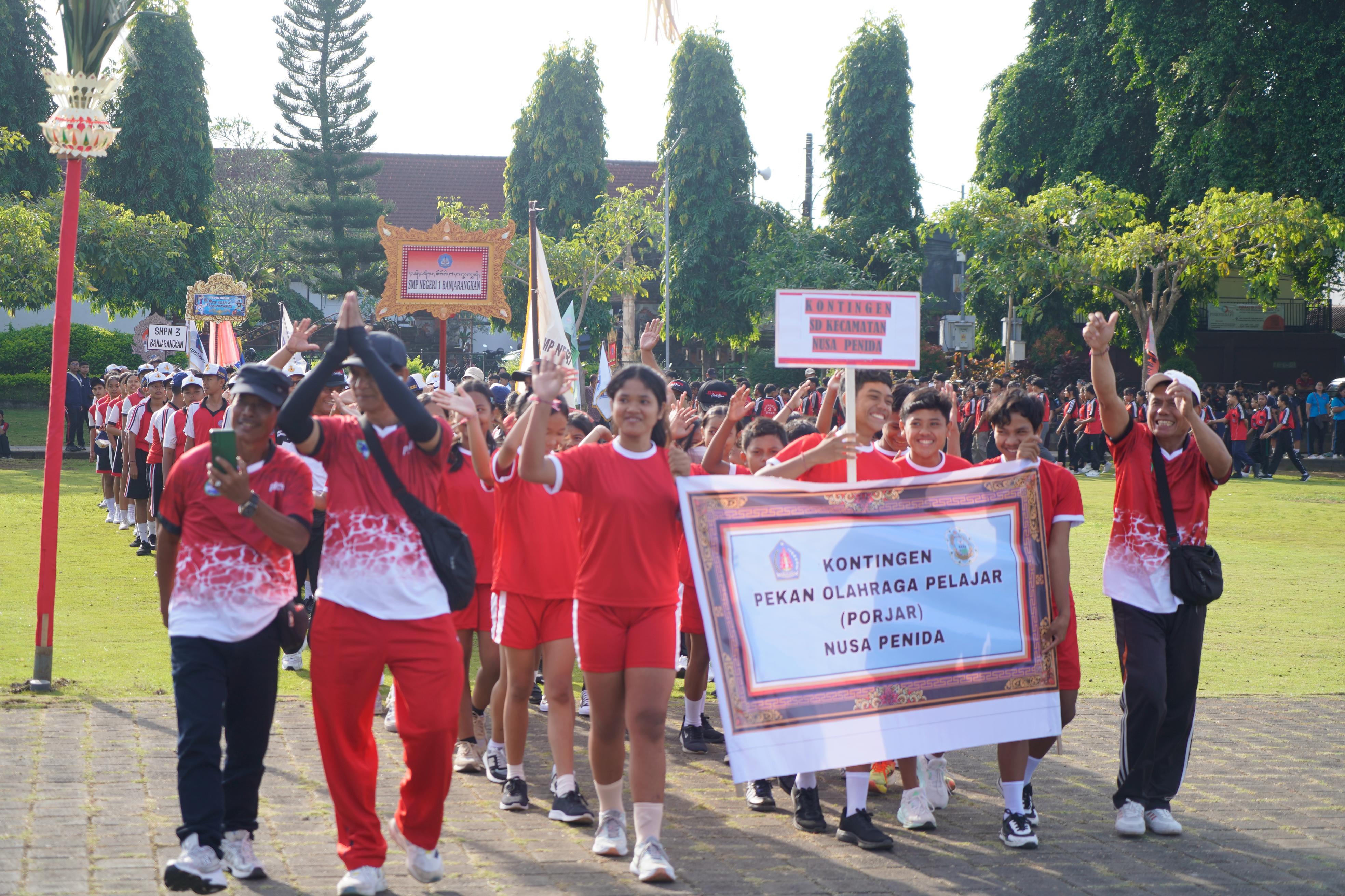 KLUNGKUNG, BALINEWS.ID - Pemerintah Kabupaten Klungkung kembali menggelar Pekan Olahraga Pelajar (Porsenijar) sebagai wadah pembinaan dan pengembangan bakat ol…