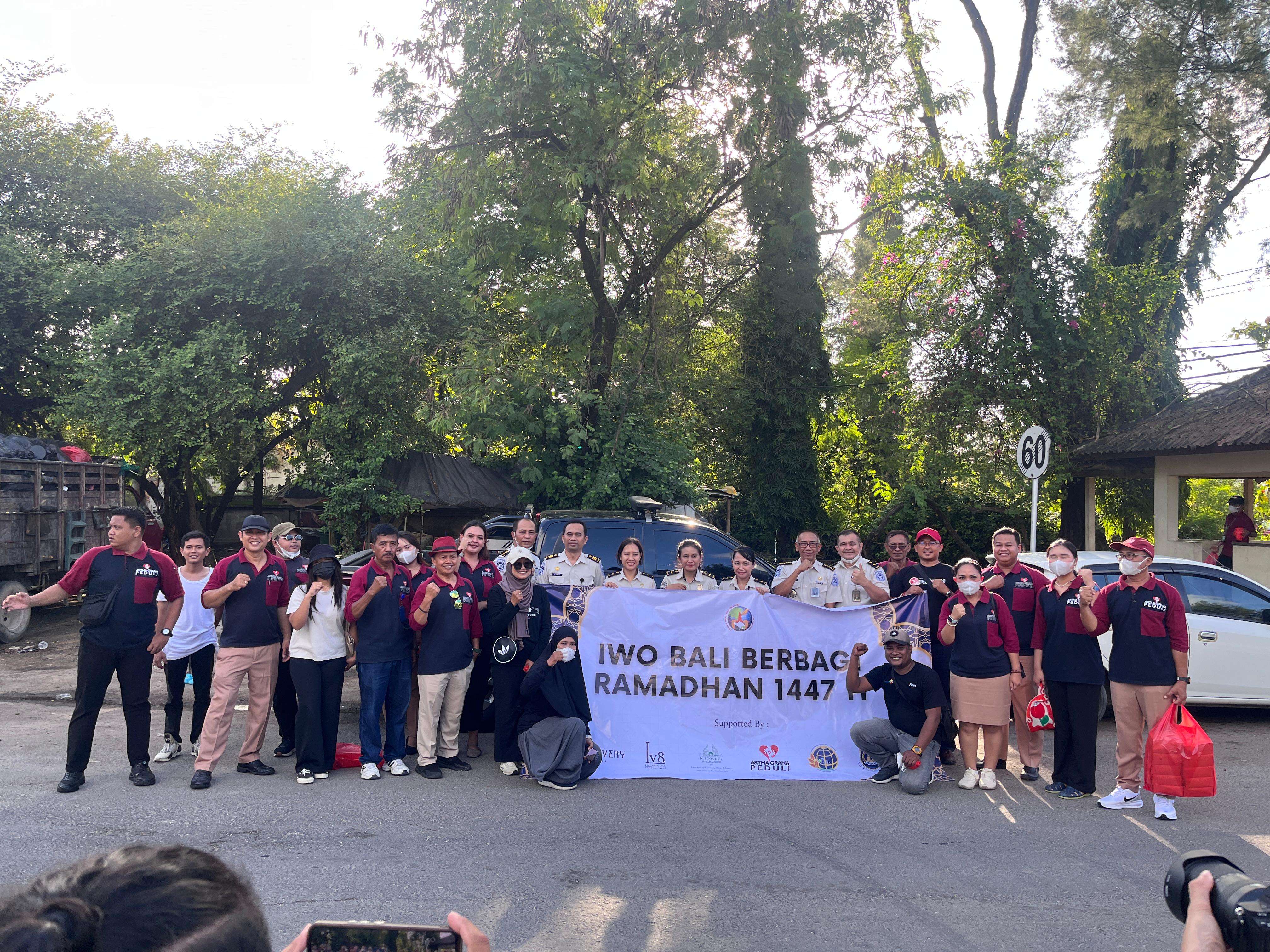 DENPASAR, BALINEWS.ID – Ratusan sopir truk pengangkut sampah serta pekerja lapangan di sekitar Tempat Pembuangan Akhir (TPA) Suwung, Denpasar, mendapat kejutan…