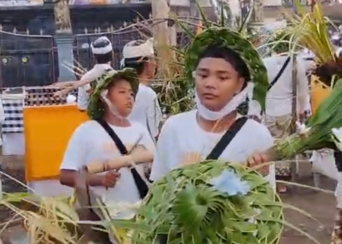 KLUNGKUNG, BALINEWS.ID – Tradisi Melasti yang umumnya dilaksanakan menjelang Hari Raya Nyepi memiliki keunikan tersendiri di wilayah Desa Adat Sema Agung, Desa…