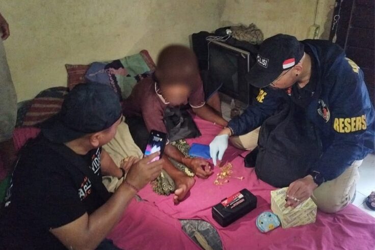 BANGLI, BALINEWS.ID - Kasus pencurian perhiasan emas dengan kerugian ratusan juta rupiah di Kecamatan Tembuku, Kabupaten Bangli, akhirnya berhasil diungkap apa…