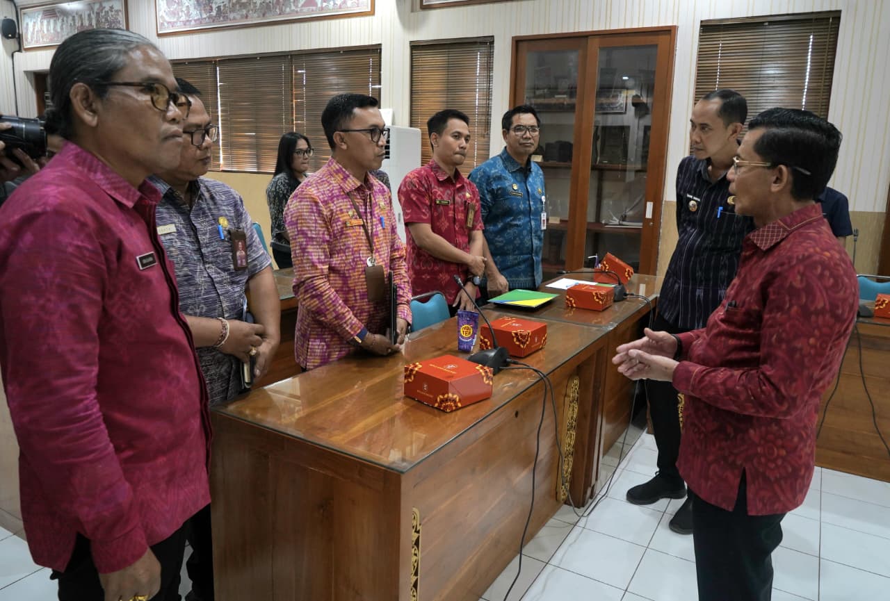 KLUNGKUNG, BALINEWS.ID – Pemerintah Kabupaten Klungkung terus memperkuat sinergi lintas sektor dalam upaya memperluas cakupan jaminan sosial ketenagakerjaan. H…