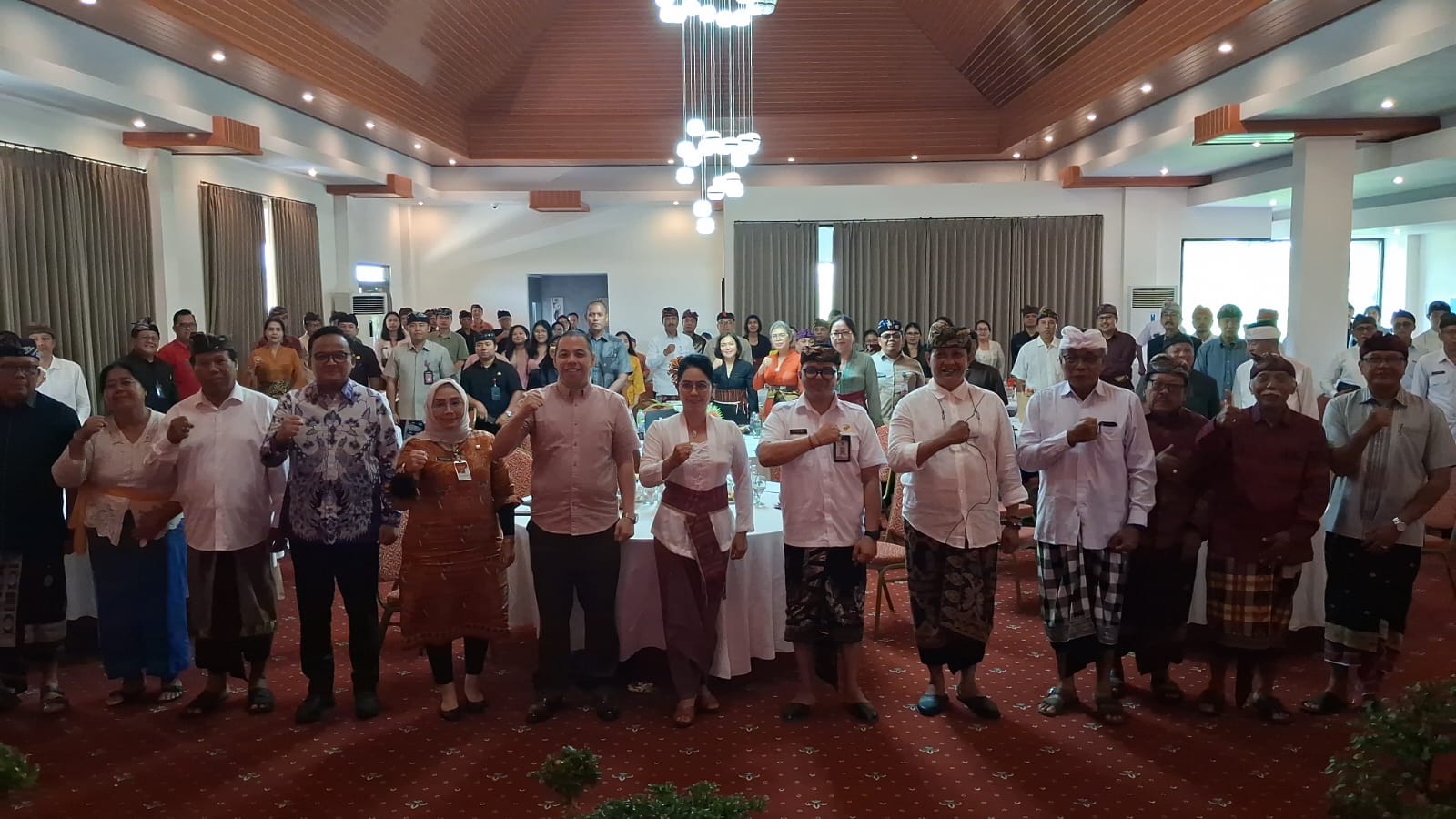 GIANYAR, BALINEWS.ID – Kabupaten Gianyar menjadi tuan rumah Rapat Koordinasi Badan Riset dan Inovasi Daerah (BRIDA) se-Bali yang digelar di Kori Maharani Villa…