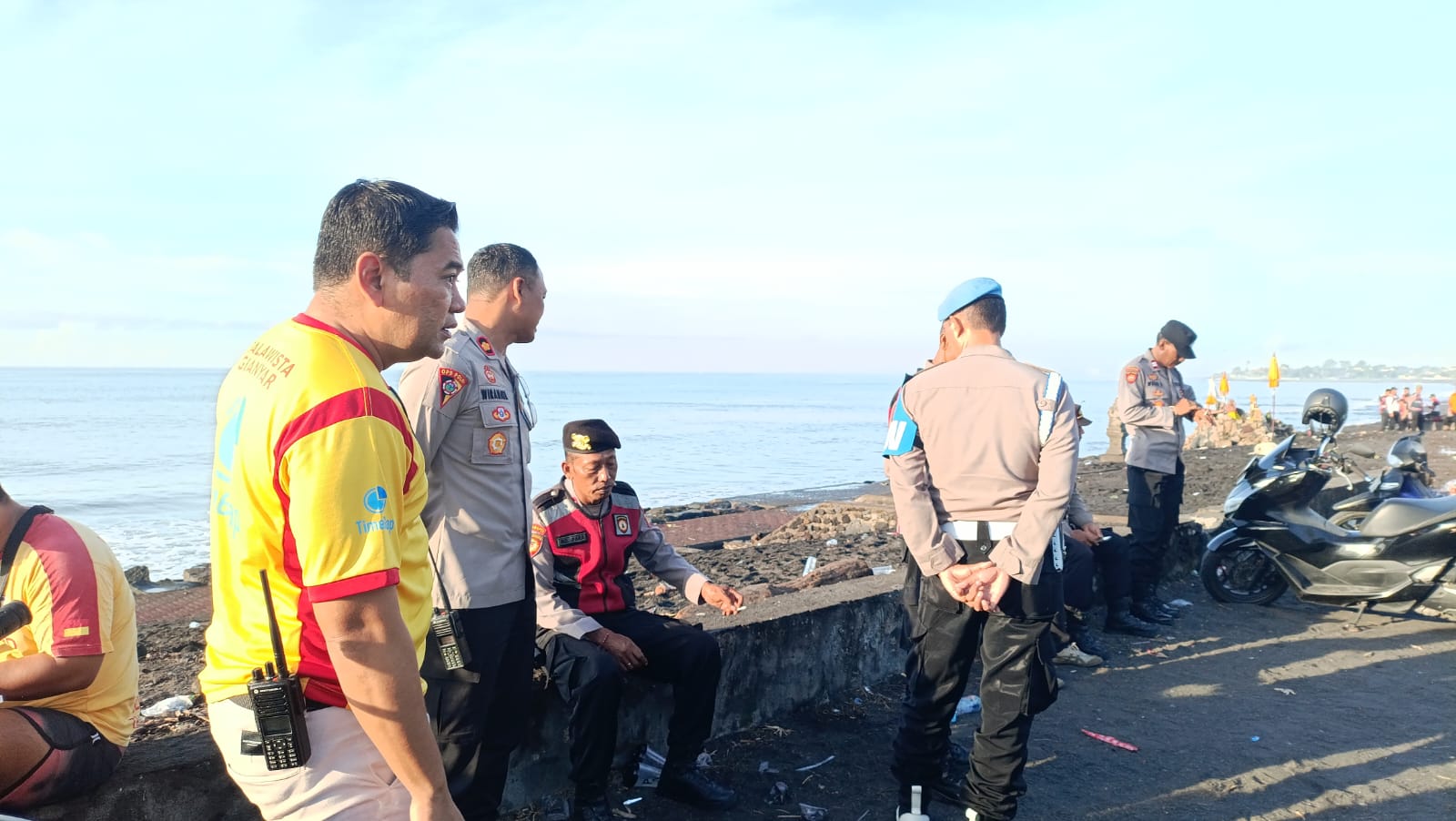GIANYAR, BALINEWS.ID – Tim gabungan melanjutkan operasi pencarian terhadap seorang korban terseret arus di Pantai Purnama, Kecamatan Sukawati, Kabupaten Giany…