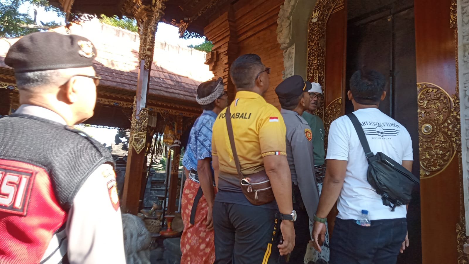 TABANAN, BALINEWS.ID – Kewaspadaan warga Desa Adat Buahan berhasil menggagalkan aksi percobaan pencurian di Pura Dalem Buahan, Banjar Buahan Kelod, Kecamatan T…