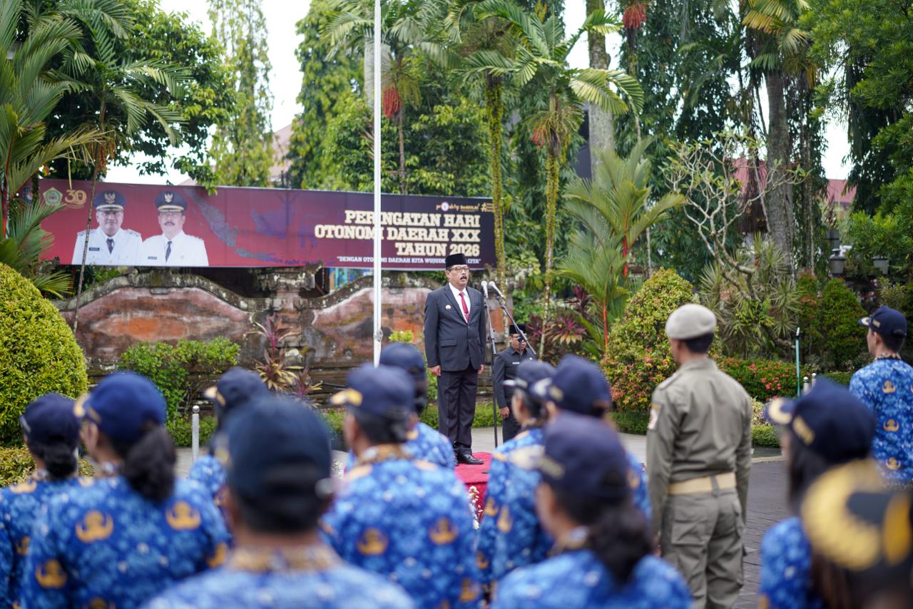 GIANYAR, BALINEWS.ID  – Pemerintah Kabupaten Gianyar memperingati Hari Otonomi Daerah (Otda) XXX Tahun 2026 dengan menggelar upacara di Halaman Kantor Bupati G…