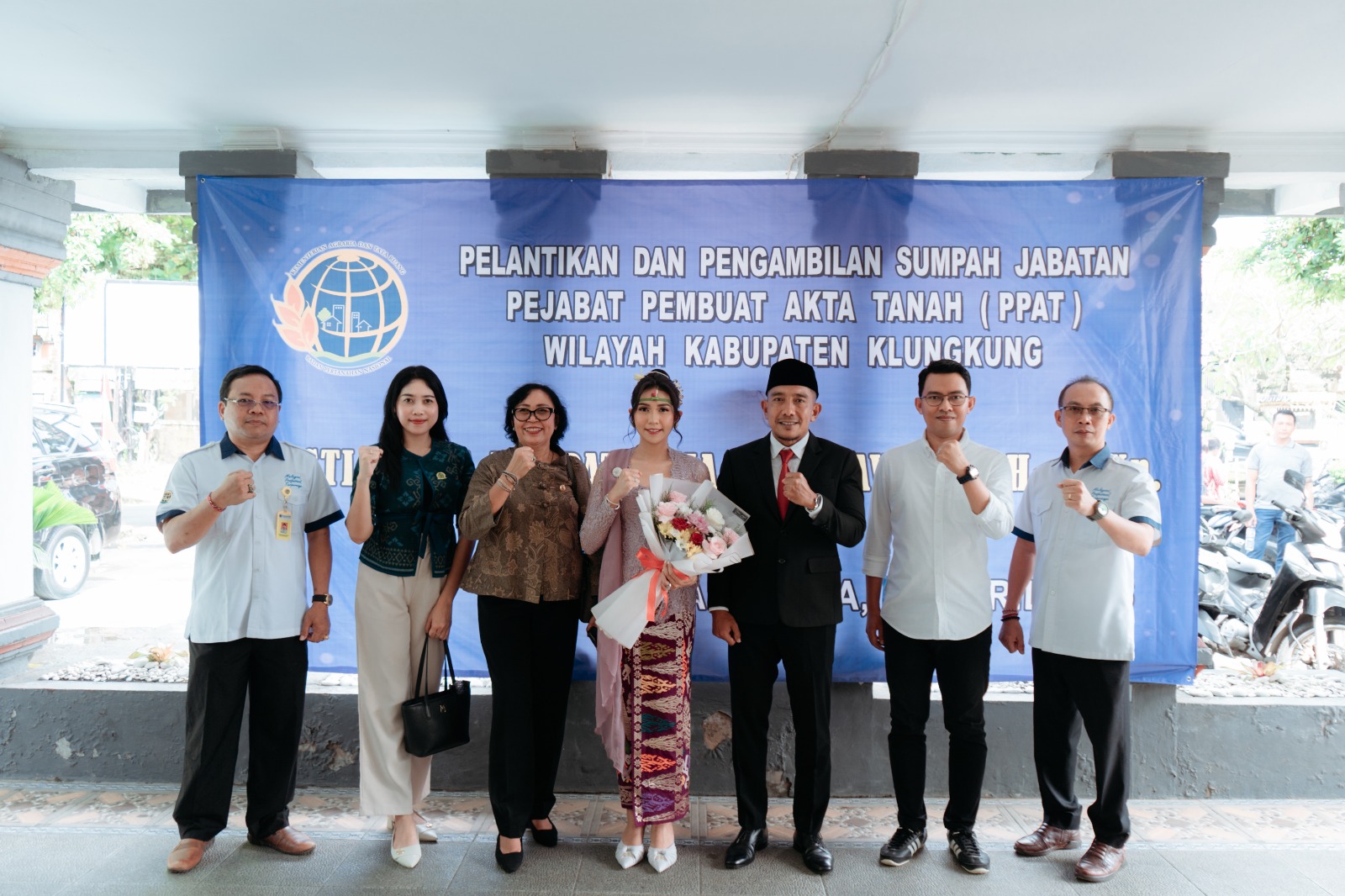 KLUNGKUNG, BALINEWS.ID – Kantor Pertanahan Kabupaten Klungkung kembali memperkuat layanan di bidang pertanahan dengan melaksanakan pengambilan sumpah jabatan d…