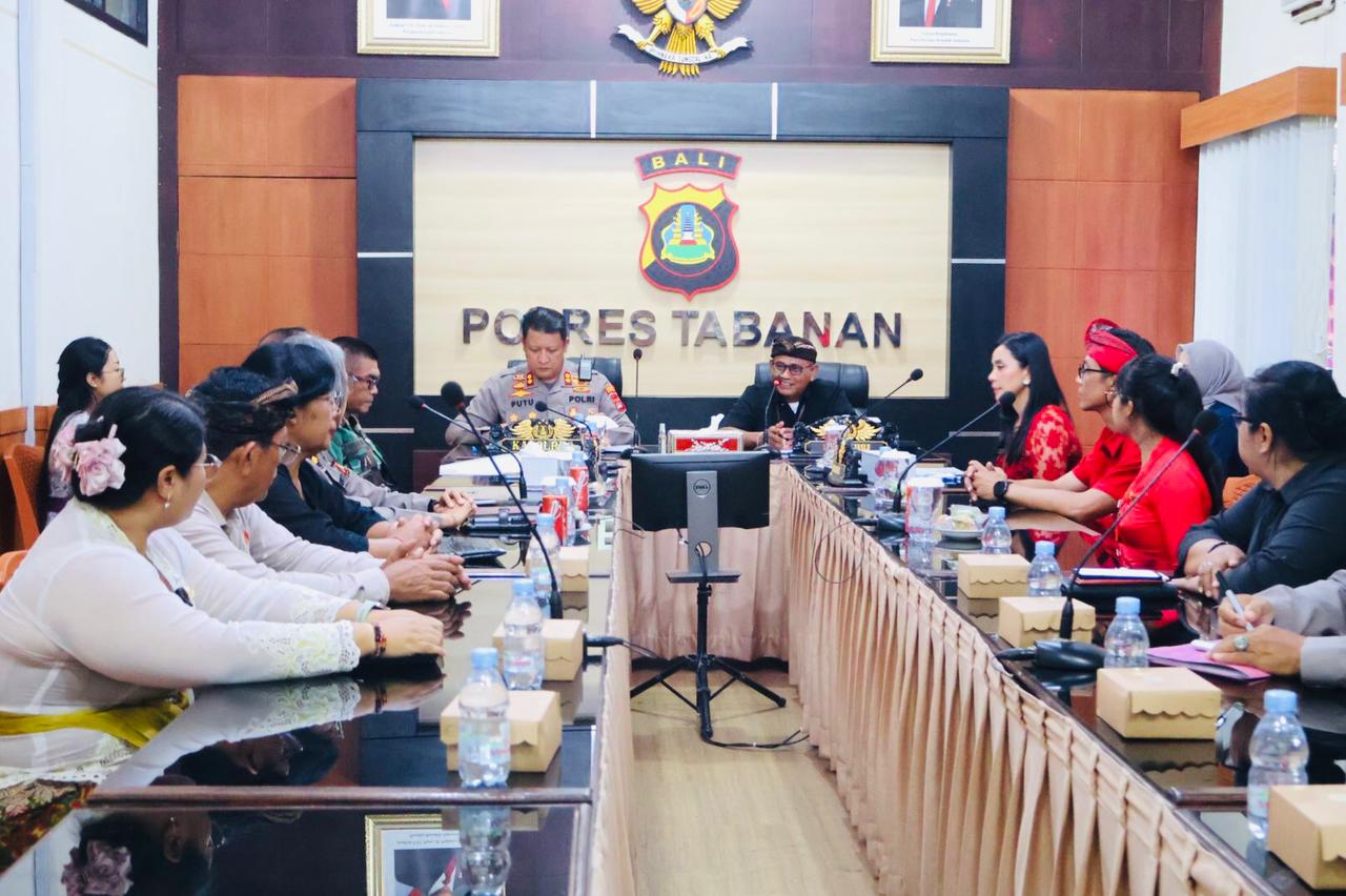 TABANAN, BALINEWS.ID – Upaya meningkatkan akurasi data pemilih terus diperkuat. Badan Pengawas Pemilihan Umum (Bawaslu) Kabupaten Tabanan menjalin kerja sama d…