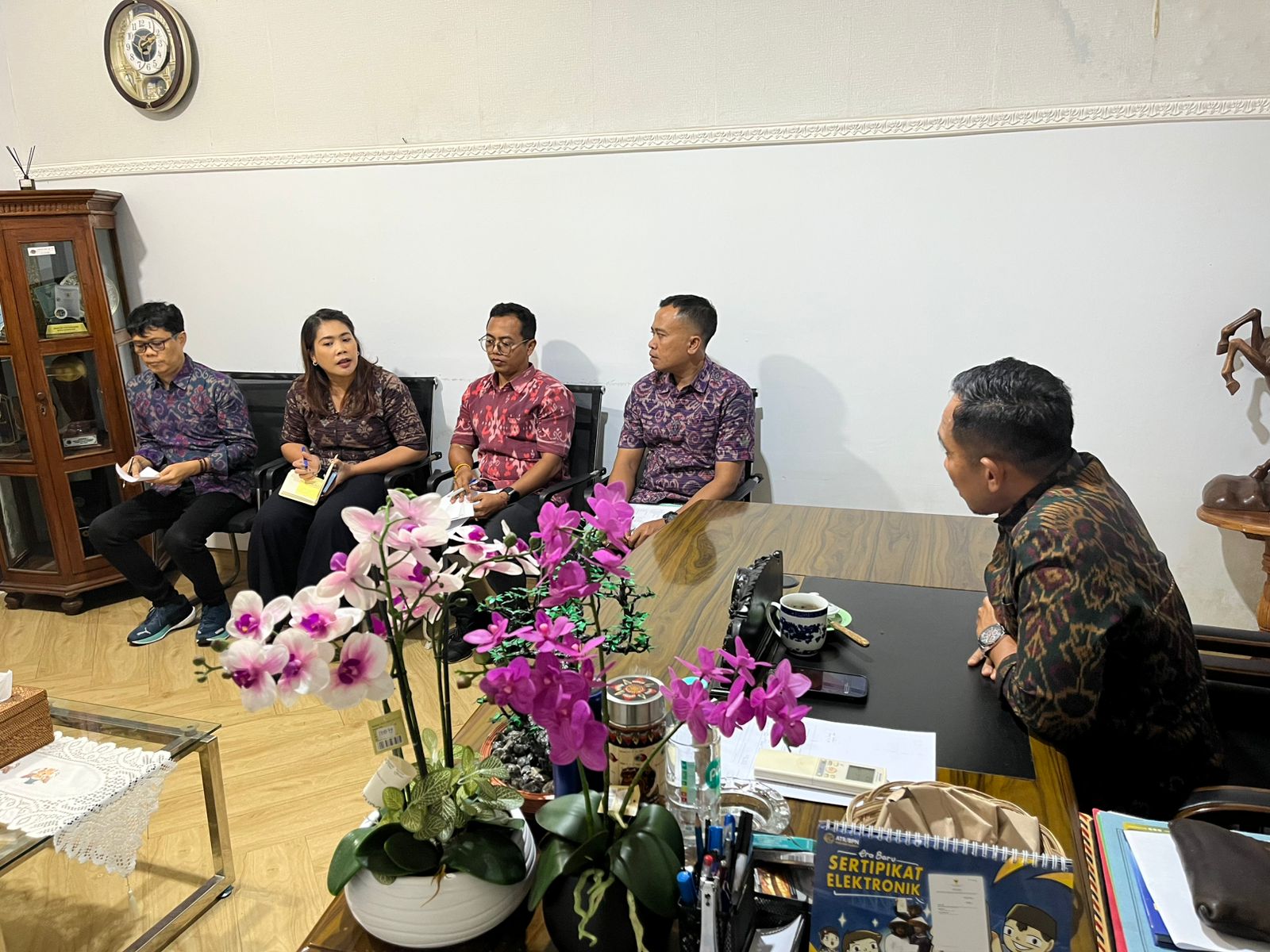 KLUNGKUNG, BALINEWS.ID – Kantor Pertanahan Kabupaten Klungkung terus mematangkan persiapan pelaksanaan sosialisasi Program Pendaftaran Tanah Sistematis Lengkap…