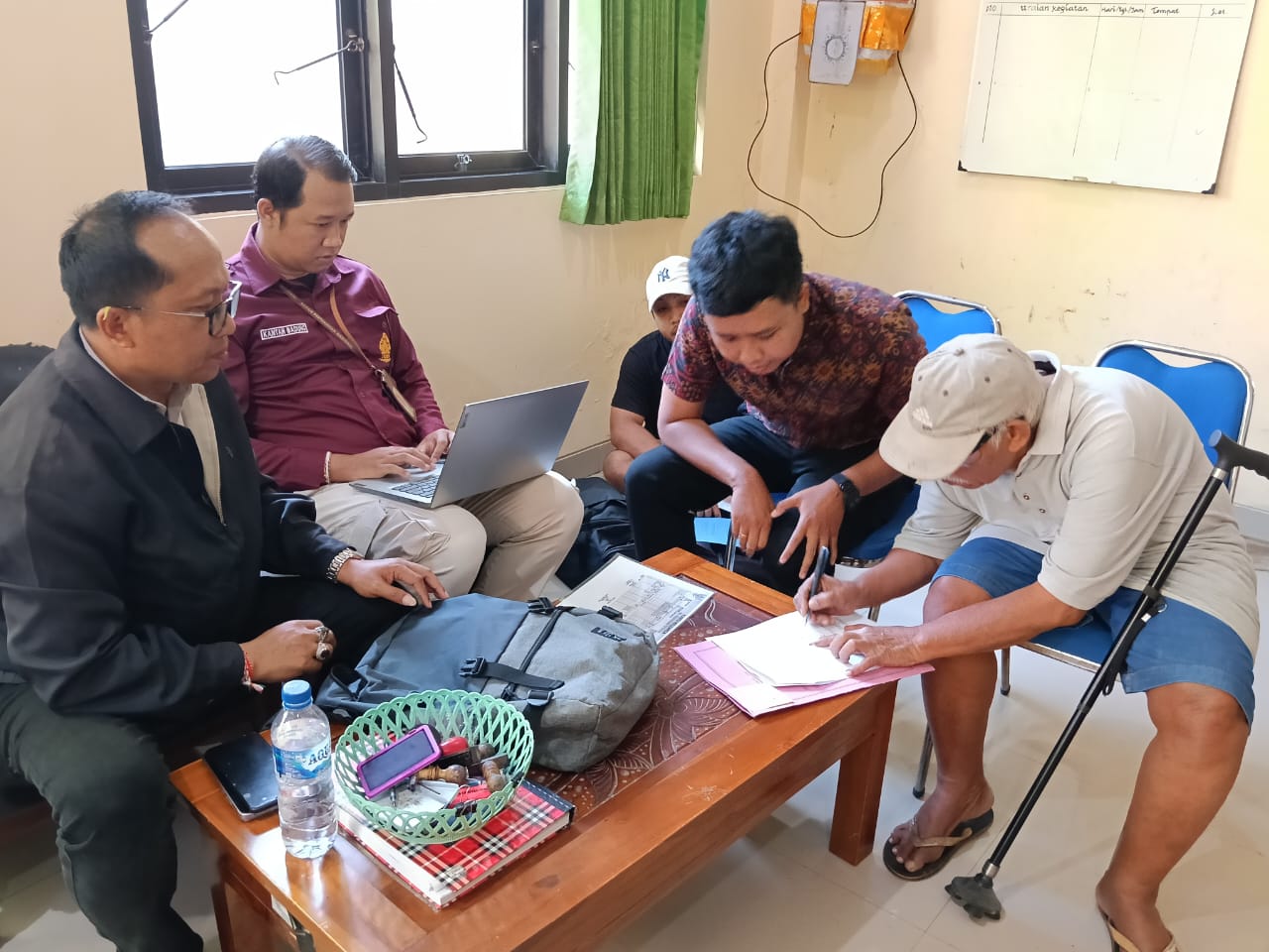 KLUNGKUNG, BALINEWS.ID – Kantor Pertanahan Kabupaten Klungkung kembali menghadirkan inovasi pelayanan publik melalui program KERTHAGOSA atau Kegiatan Layanan P…