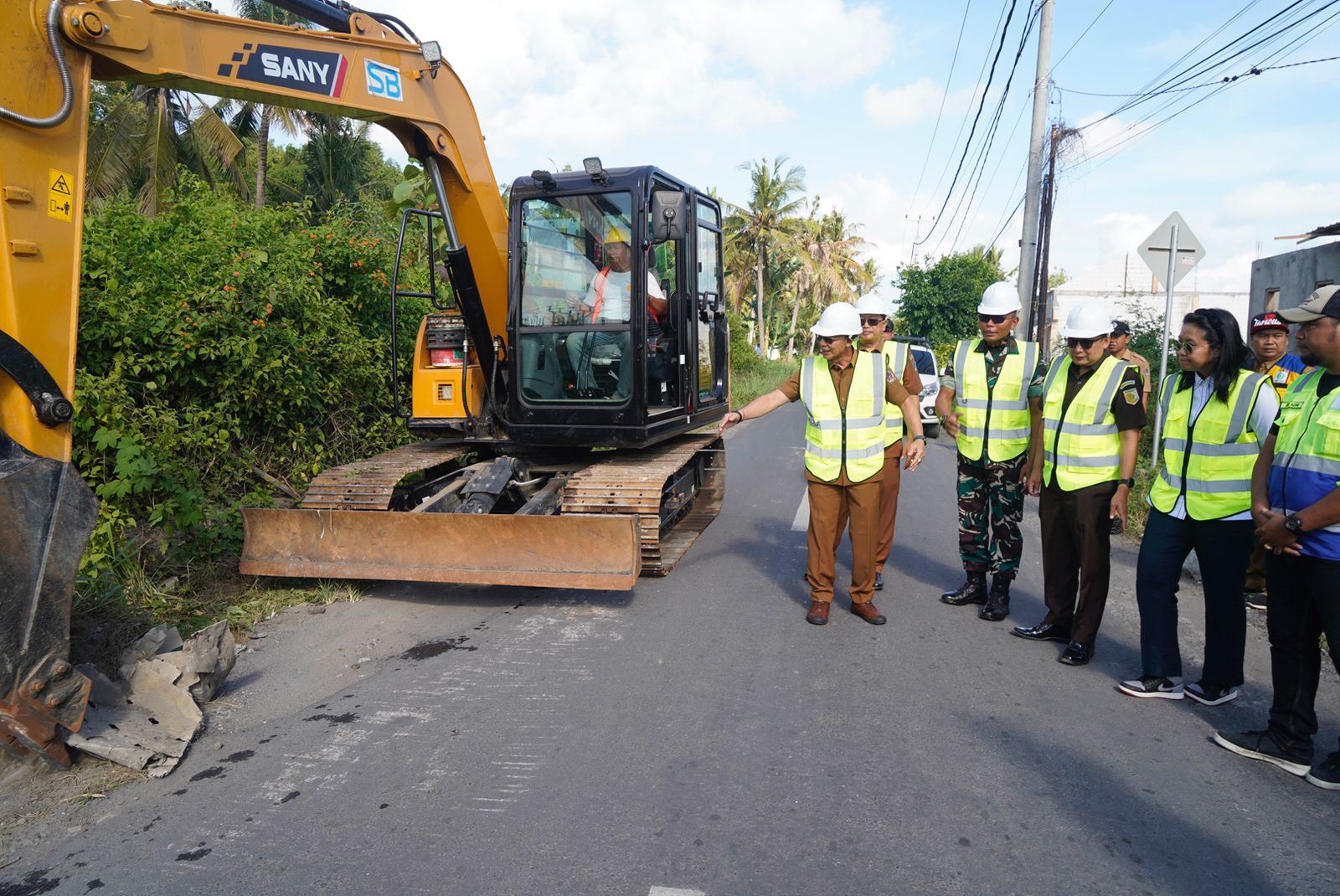 KLUNGKUNG, BALINEWS.ID – Pemerintah Kabupaten Klungkung terus mempercepat penuntasan infrastruktur jalan di wilayah Nusa Penida. Komitmen tersebut ditunjukkan …