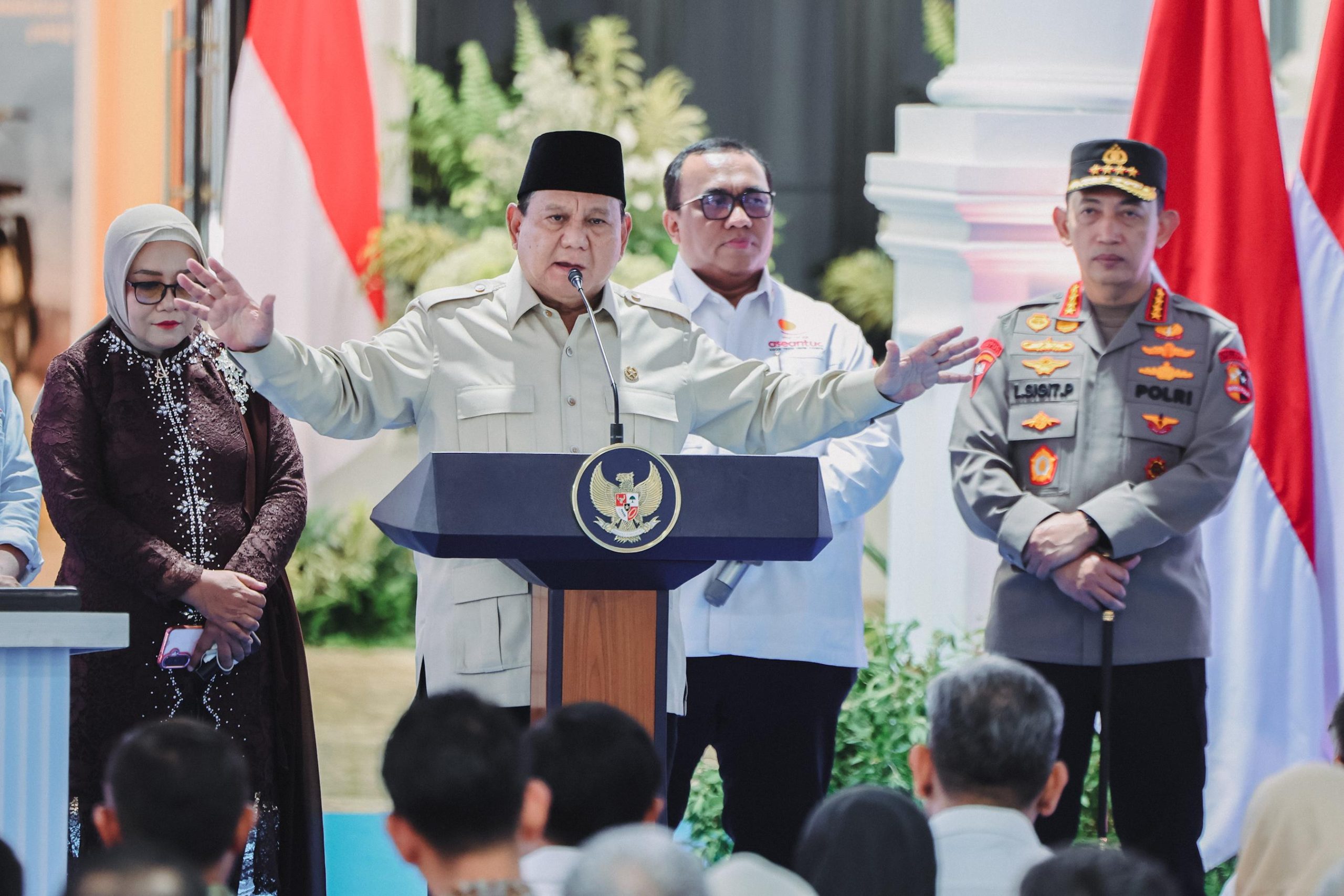 NASIONAL, BALINEWS.ID - Prabowo Subianto menanggapi kekhawatiran sejumlah pihak terkait kondisi ekonomi nasional, khususnya pelemahan nilai tukar rupiah terhad…