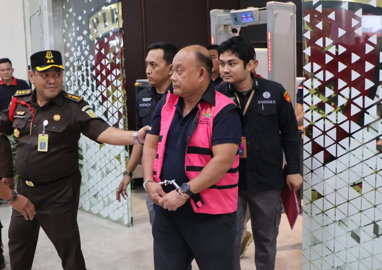 NASIONAL, BALINEWS.ID - Kejaksaan Agung menetapkan tiga mantan pimpinan Badan Gizi Nasional (BGN) sebagai tersangka dalam kasus dugaan korupsi tata kelola Prog…