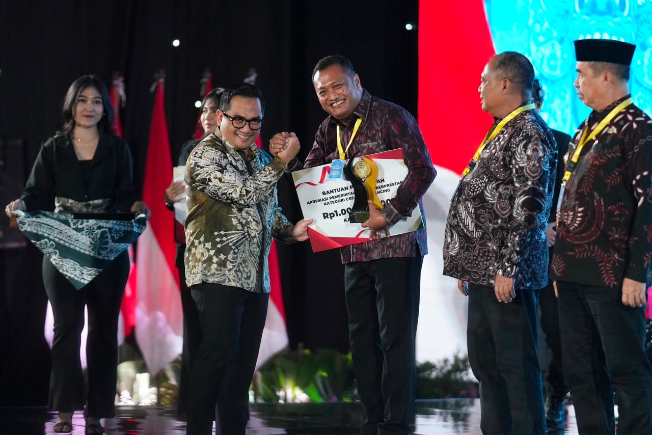GIANYAR, BALINEWS.ID – Kabupaten Gianyar kembali menorehkan prestasi di tingkat nasional. Pada ajang Apresiasi Pemerintah Daerah Berprestasi Tahun 2026 Regiona…