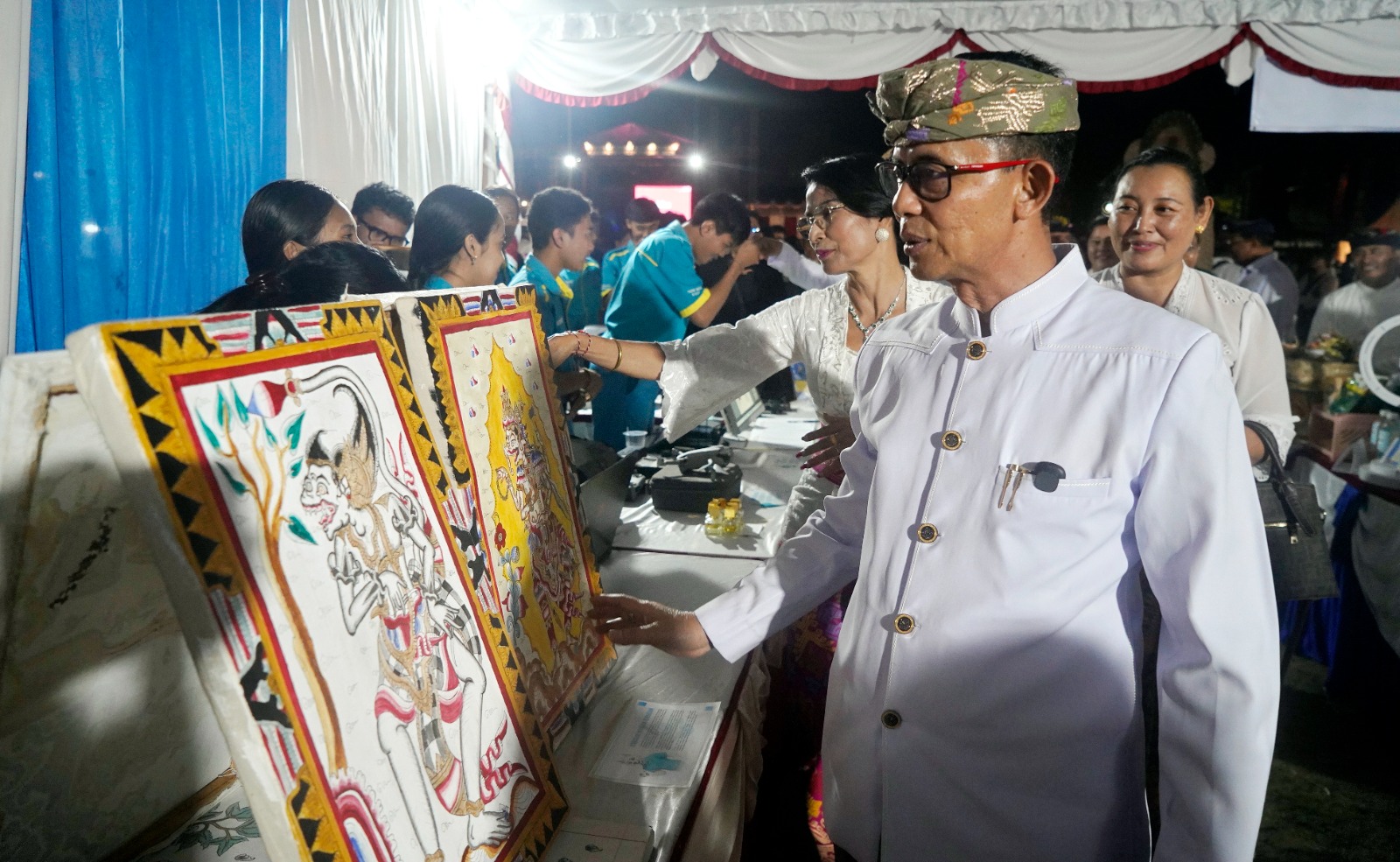 KLUNGKUNG, BALINEWS.ID – Pemerintah Kabupaten Klungkung terus memperkuat budaya literasi sebagai fondasi pembangunan sumber daya manusia. Komitmen tersebut dit…