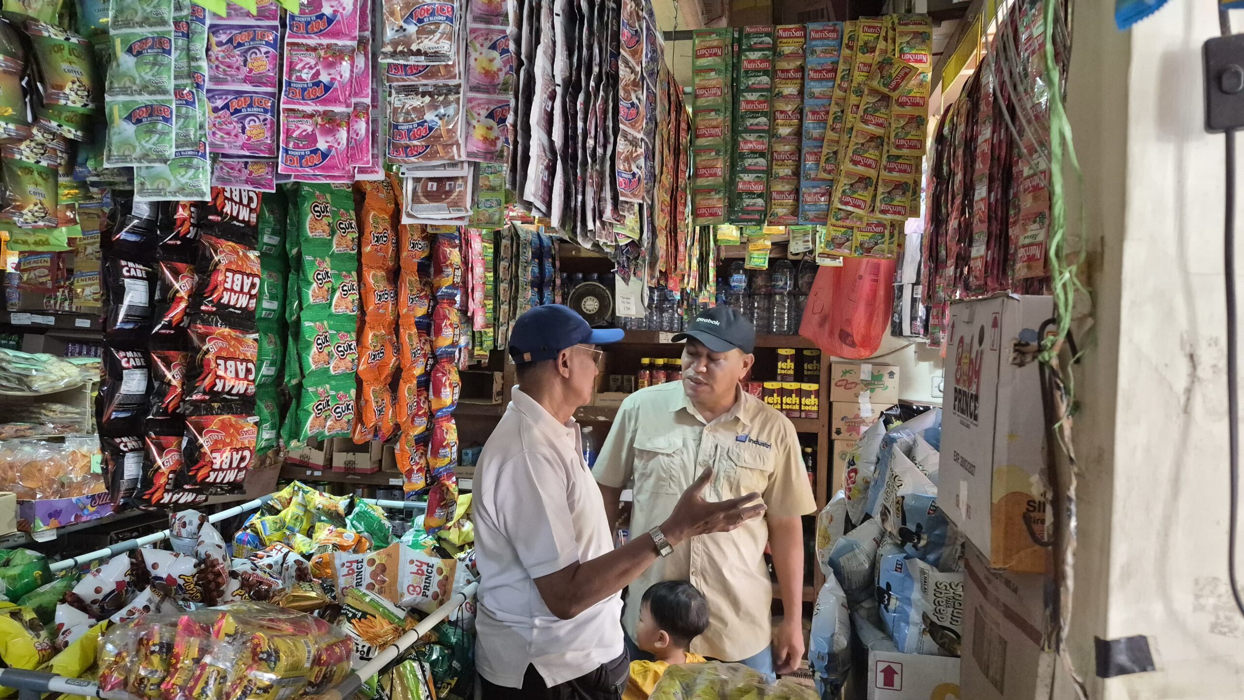 DENPASAR, BALINEWS.ID – Perum BULOG Kantor Wilayah Bali memastikan distribusi Minyakita di seluruh Bali berjalan normal dan dijual sesuai Harga Eceran Tertingg…