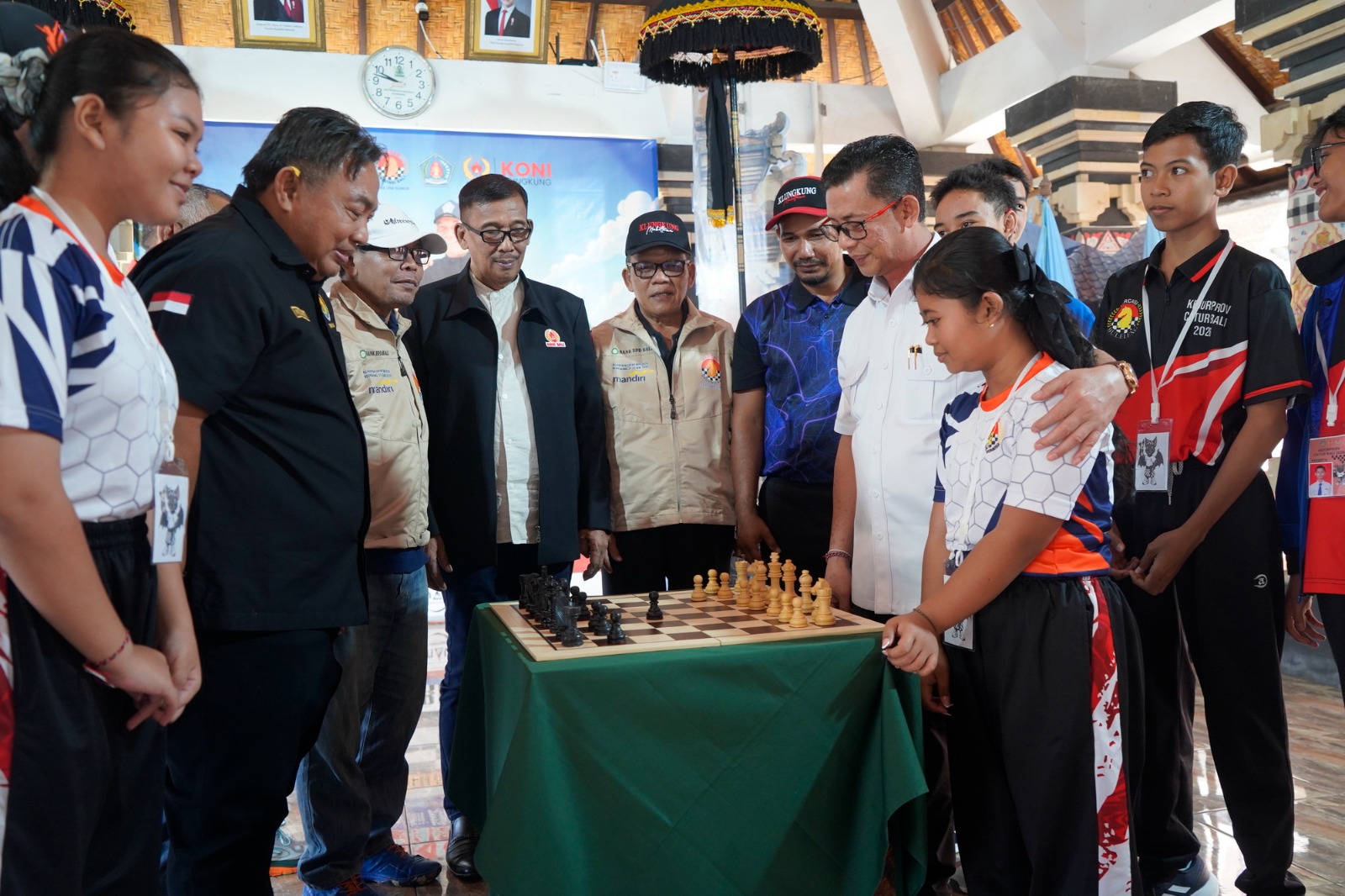 KLUNGKUNG, BALINEWS.ID – Ketua Pengurus Provinsi Persatuan Catur Seluruh Indonesia (Percasi) Bali sekaligus Anggota DPR RI, I Nyoman Parta, menegaskan pentingn…