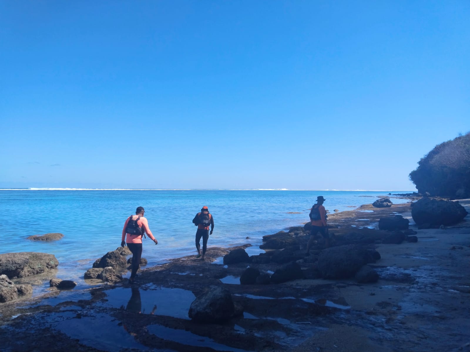 BADUNG, BALINEWS.ID – Tim SAR gabungan masih melakukan pencarian terhadap dua orang yang dilaporkan terseret arus di Pantai Greenbowl, Desa Ungasan, Kecamatan …