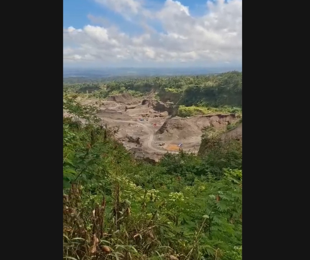 DENPASAR, BALINEWS.ID – Aktivitas penambangan pasir dan batu (Galian C) di kawasan Sebudi, Kecamatan Selat, Kabupaten Karangasem, kembali menjadi sorotan publi…