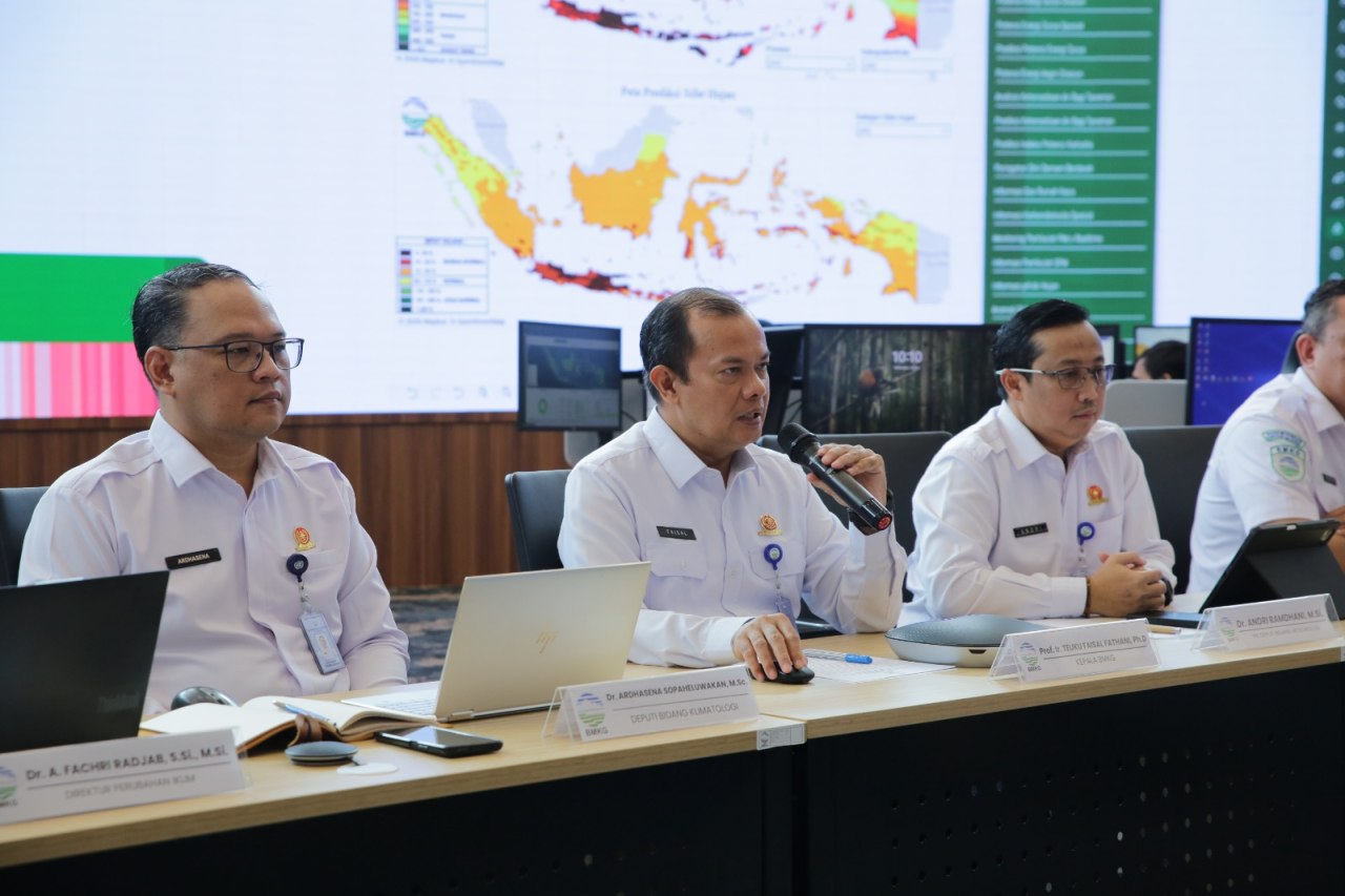 NASIONAL, BALINEWS.ID - Musim kemarau tahun 2026 diperkirakan berlangsung lebih kering dan lebih panjang dibandingkan kondisi normal. Puncak musim kemarau dipr…