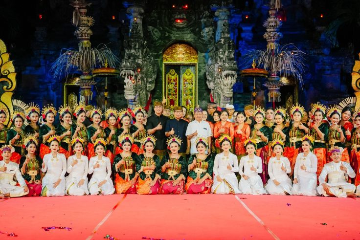 DENPASAR, BALINEWS.ID – Penampilan Duta Kabupaten Badung pada Utsawa (Parade) Gong Kebyar Wanita dalam rangkaian Pesta Kesenian Bali (PKB) XLVIII Tahun 2026 me…