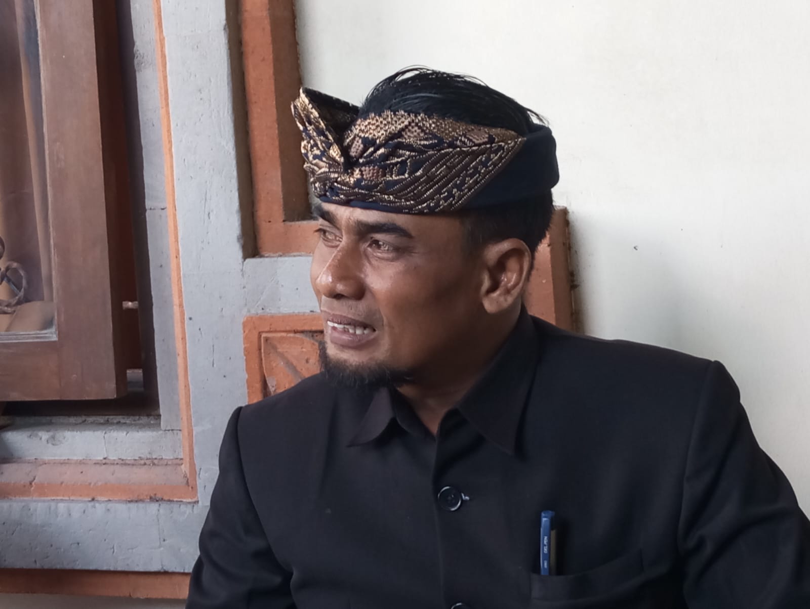 GIANYAR, BALINEWS.ID - Pemerintah Desa Tulikup, Kecamatan Gianyar melaksanakan program punia untuk 11 pura dang kahyangan dan kahyangan desa yang berada di wil…