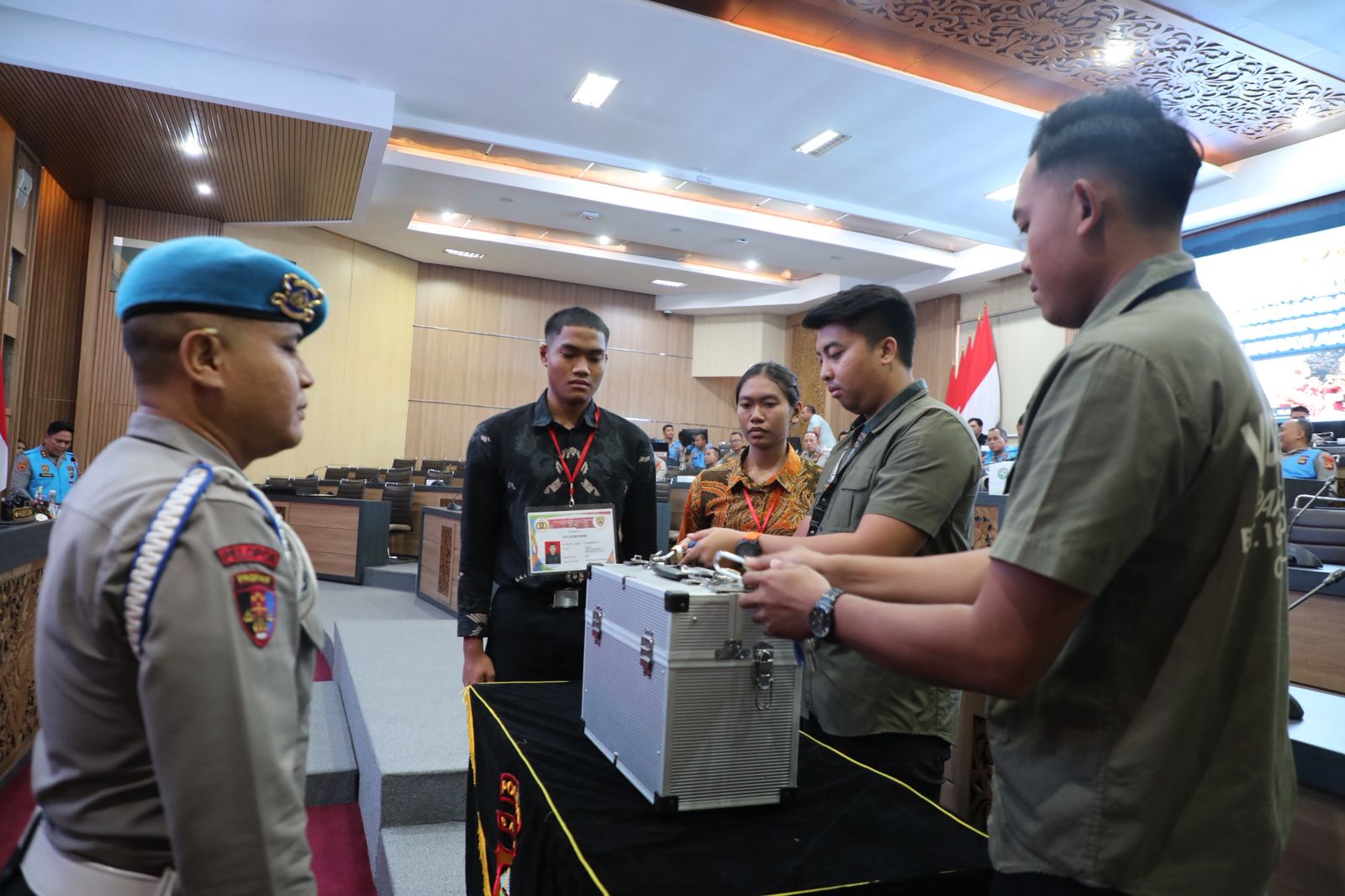 SEMARANG, BALINEWS.ID - Sebanyak delapan putra-putri terbaik asal Bali berhasil lolos seleksi tingkat Panitia Daerah (Panda) Polda Bali dan kini mengikuti taha…