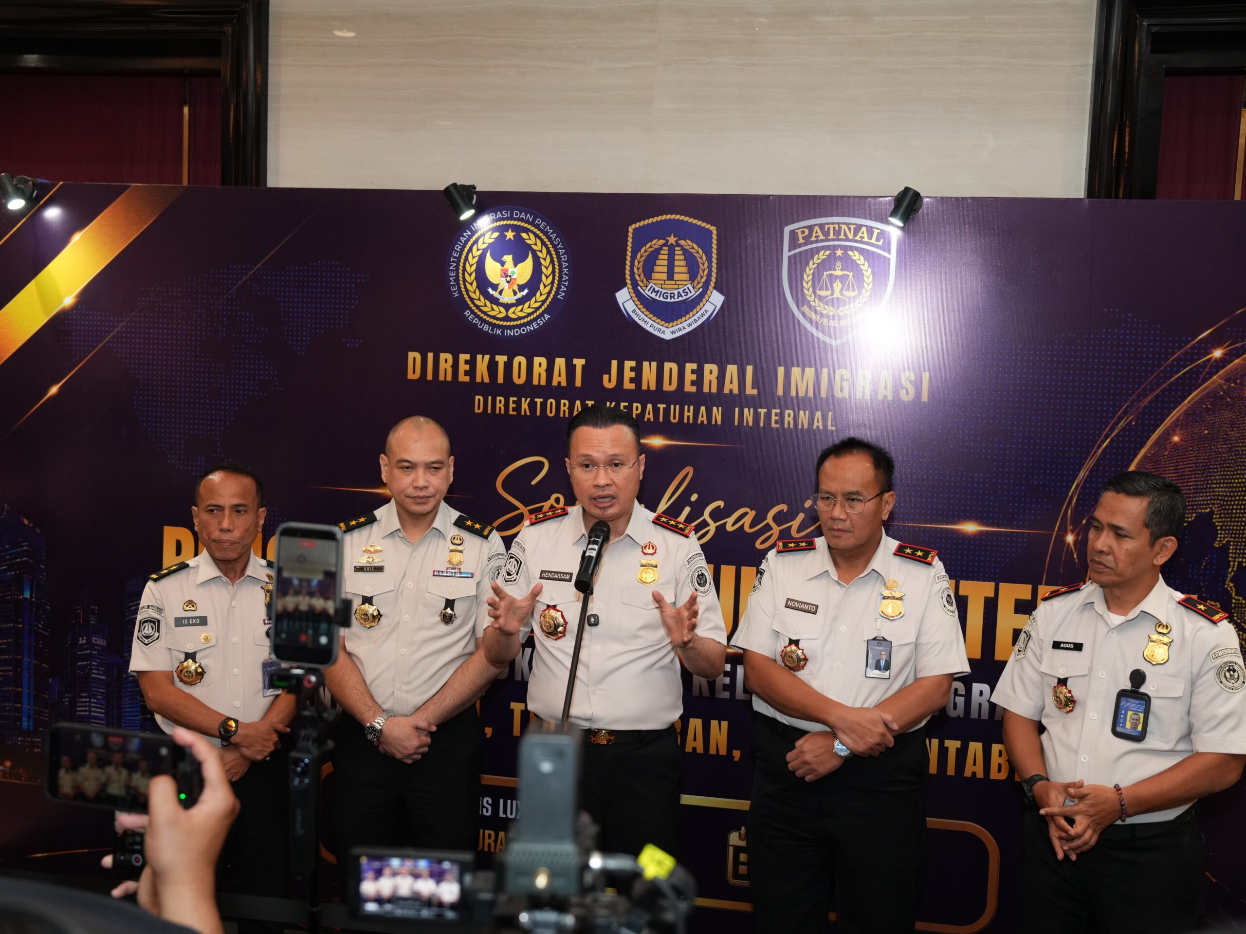 SURABAYA, BALINEWS.ID –  Direktorat Jenderal Imigrasi menggandeng Komisi Pemberantasan Korupsi (KPK) untuk memperkuat integritas aparatur dan membenahi tata ke…