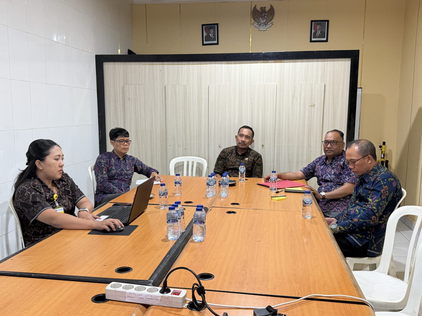 KLUNGKUNG, BALINEWS.ID – Kantor Pertanahan (Kantah) Kabupaten Klungkung terus memperkuat kapasitas aparatur dalam menghadapi berbagai persoalan hukum di bidang…