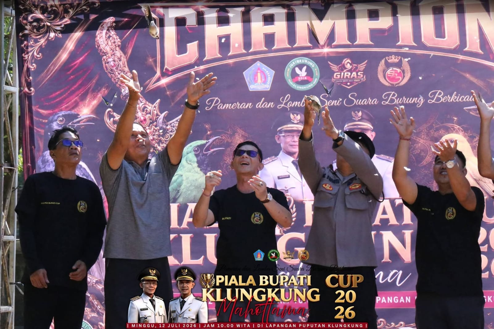 SEMARAPURA, BALINEWS.ID – Sebanyak 560 peserta dari berbagai daerah mengikuti Lomba Burung Berkicau Piala Bupati Klungkung "Mahottama" Cup 2026 yang digelar di…