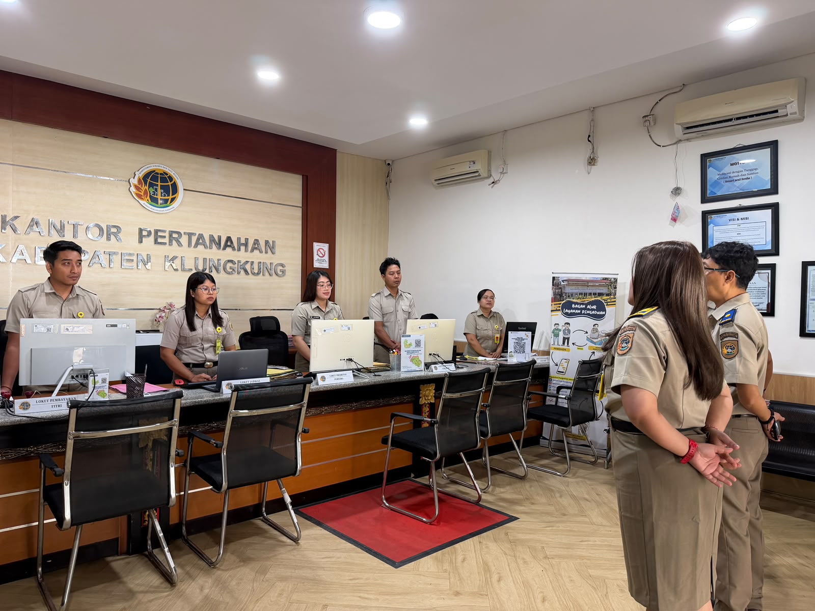 SEMARAPURA, BALINEWS.ID – Kantor Pertanahan (Kantah) Kabupaten Klungkung terus berupaya meningkatkan kualitas pelayanan publik melalui briefing rutin bagi petu…