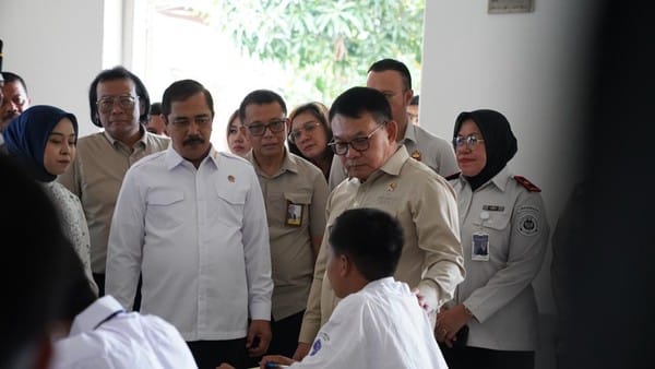 TANGERANG, BALINEWS.ID – Menteri Imigrasi dan Pemasyarakatan (Imipas) Agus Andrianto bersama Kepala Kantor Staf Presiden (KSP) Jenderal TNI (Purn) Dudung Abdur…