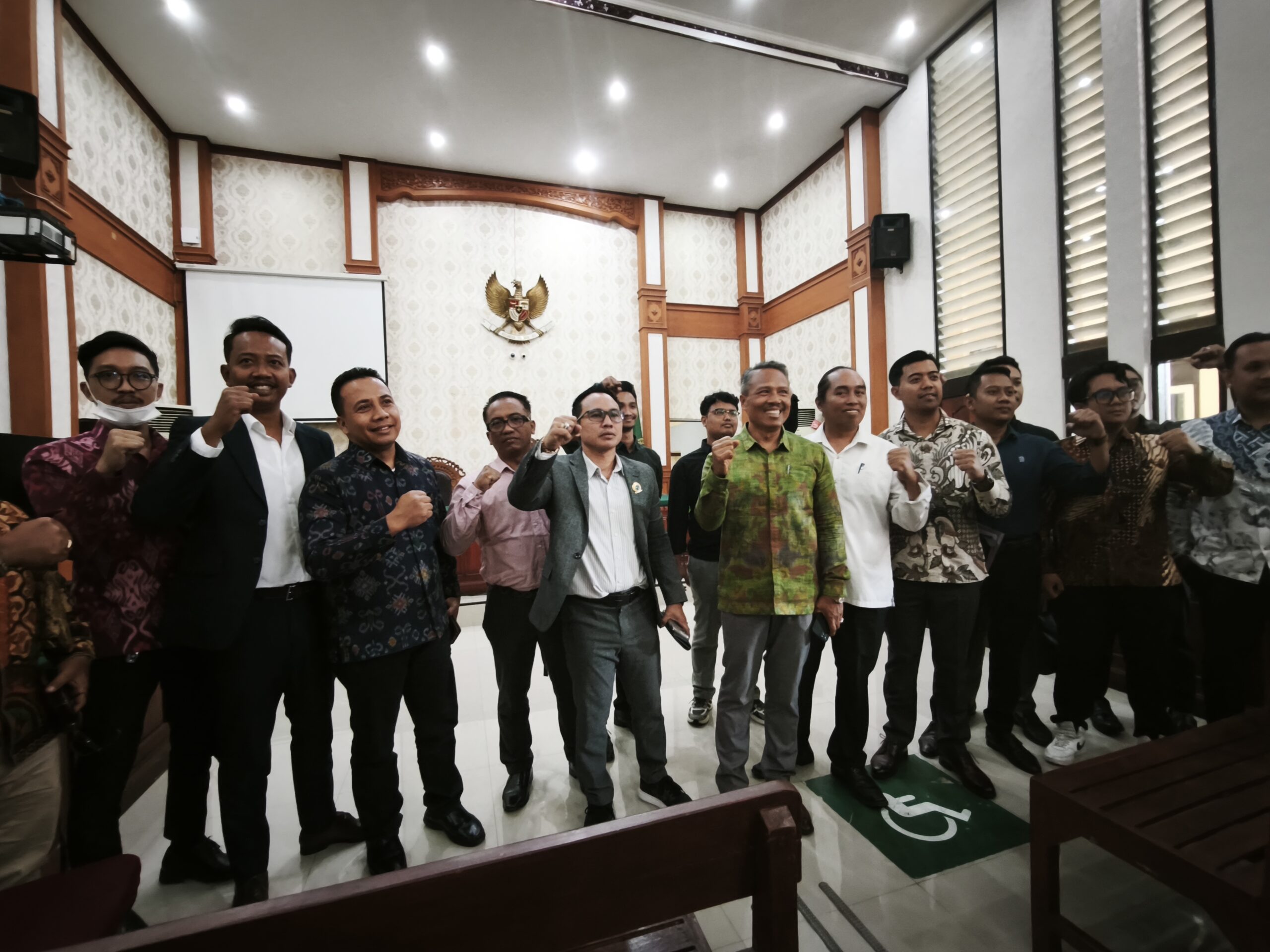 DENPASAR, BALINEWS.ID — Sidang perdana perkara gugatan perdata senilai Rp25 miliar yang diajukan advokat Togar Situmorang terhadap empat perusahaan media di Ba…