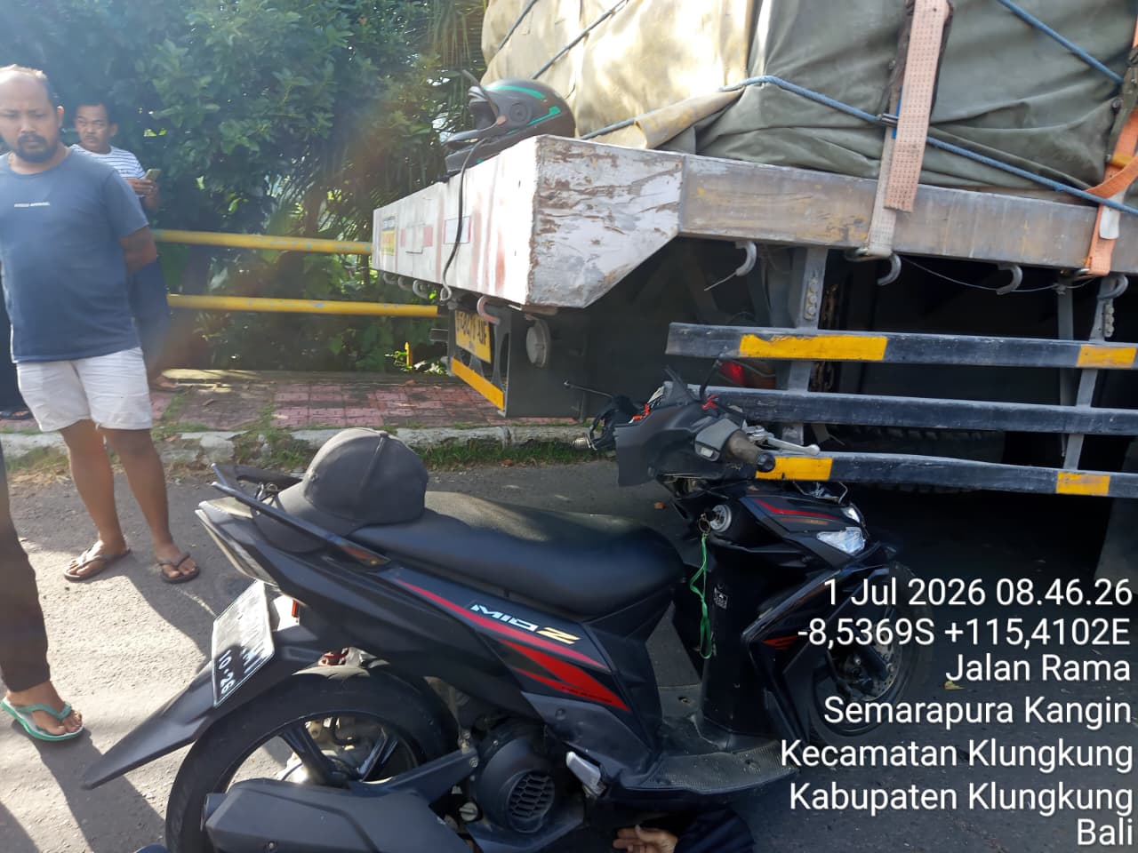 SEMARAPURA, BALINEWS.ID – Kecelakaan lalu lintas yang merenggut korban jiwa terjadi di Jalan Rama, tepatnya di sebelah selatan Jembatan Baru Kaliunda, Kecamata…