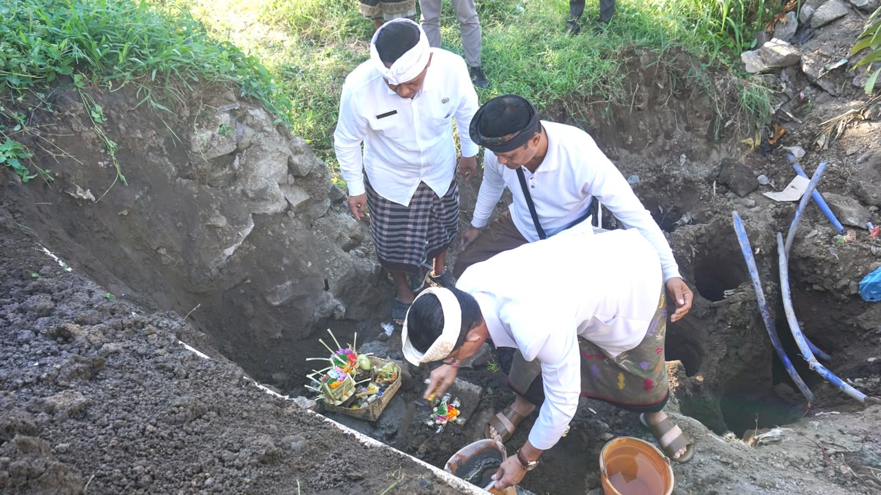 KLUNGKUNG, BALINEWS.ID – Pemerintah Kabupaten Klungkung mulai merealisasikan pembangunan videotron di kawasan pintu keluar Pusat Kebudayaan Bali (PKB) Jumpai, …