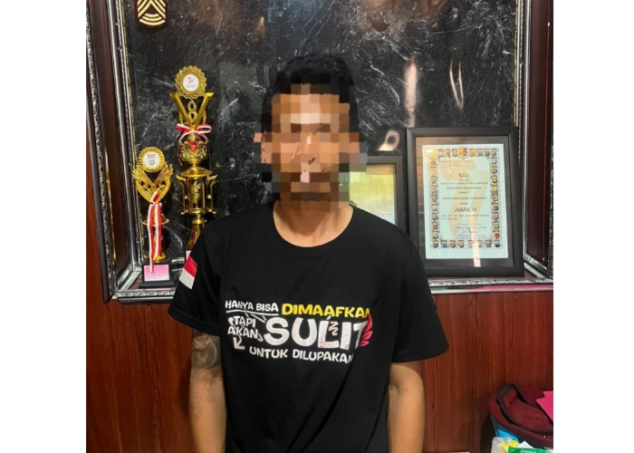 SEMARAPURA, BALINEWS.ID – Pelarian seorang residivis kasus pencurian berinisial L (32) berakhir di Banyuwangi, Jawa Timur. Pria asal Desa Lampeji, Kecamatan Mu…