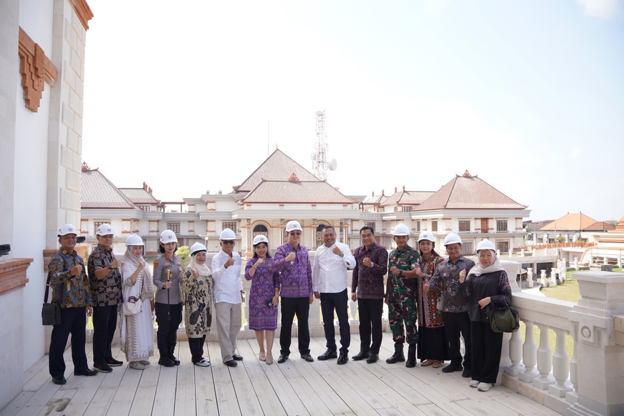 GIANYAR, BALINEWS.ID – Pemerintah Kabupaten Gianyar menerima kunjungan kerja Pemerintah Kabupaten Bangka Barat bersama Forum Koordinasi Pimpinan Daerah (Forkop…