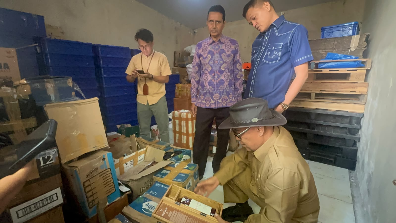BALINEWS.ID, DENPASAR – Inspeksi mendadak (sidak) Komisi I DPRD Provinsi Bali ke Kantor Pengawasan dan Pelayanan Bea dan Cukai (KPPBC) Tipe Madya Pabean I Gust…