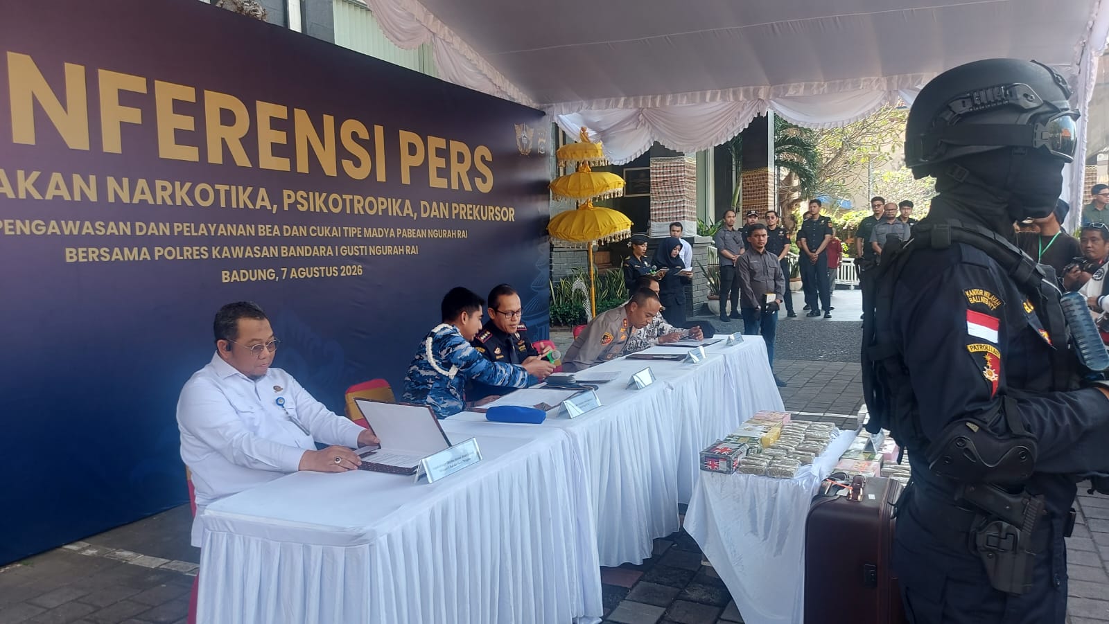 BADUNG, BALINEWS.ID – Dua warga negara India berinisial AR (28) dan PC (31) diamankan petugas Bea Cukai Ngurah Rai bersama Satresnarkoba Polres Kawasan Bandara…
